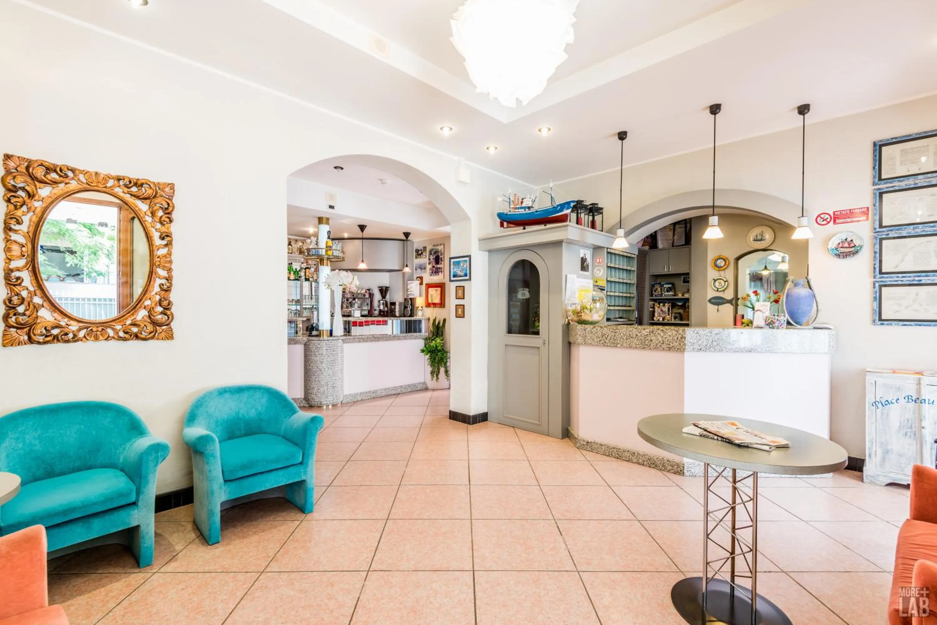 Lobby or reception in B&B Hotel Souvenir