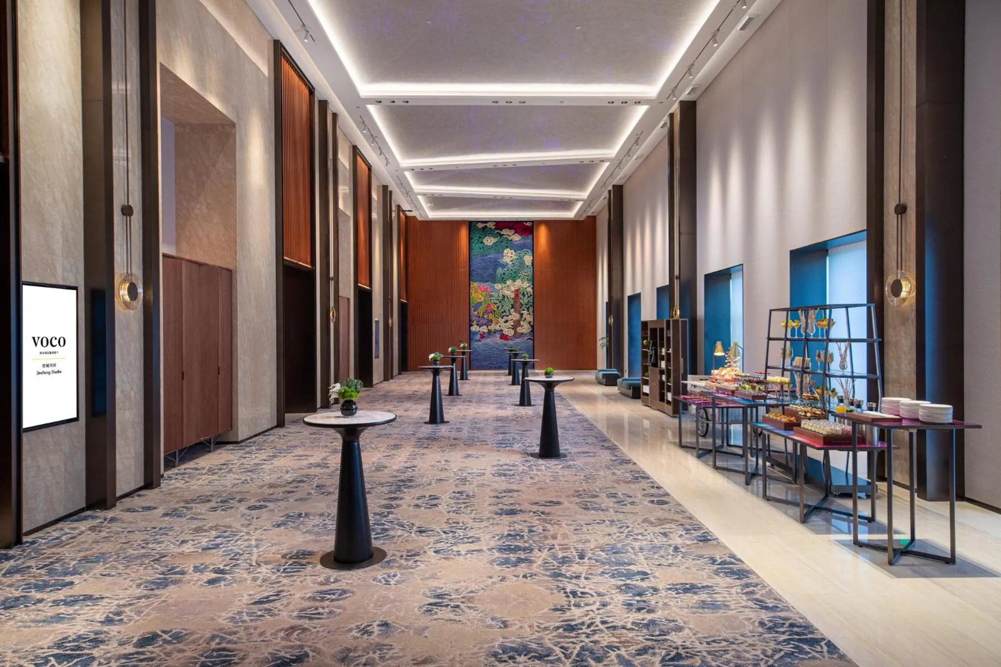 Meeting/conference room in voco Jincheng Danhe by IHG