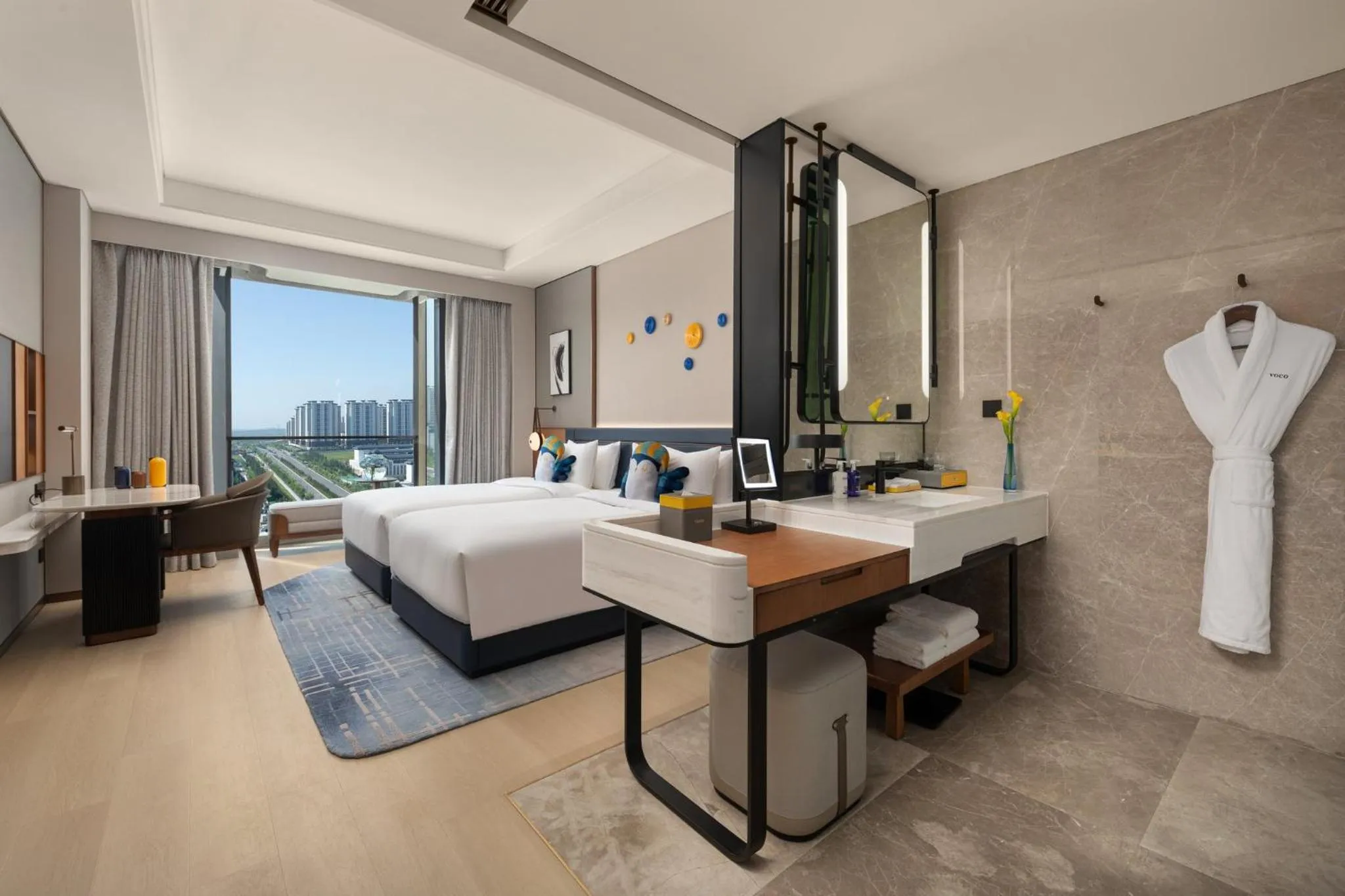 Photo of the whole room, Bed in voco Jincheng Danhe by IHG