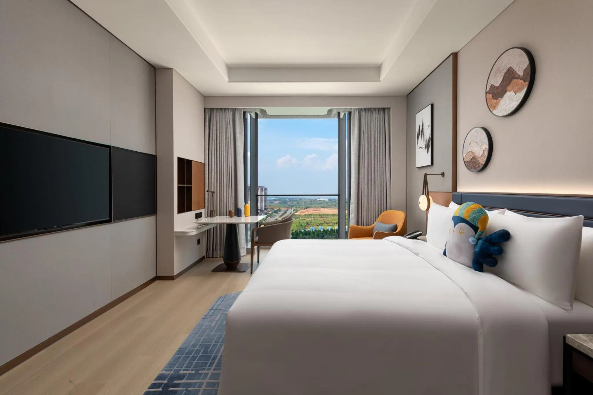 Photo of the whole room, Bed in voco Jincheng Danhe by IHG