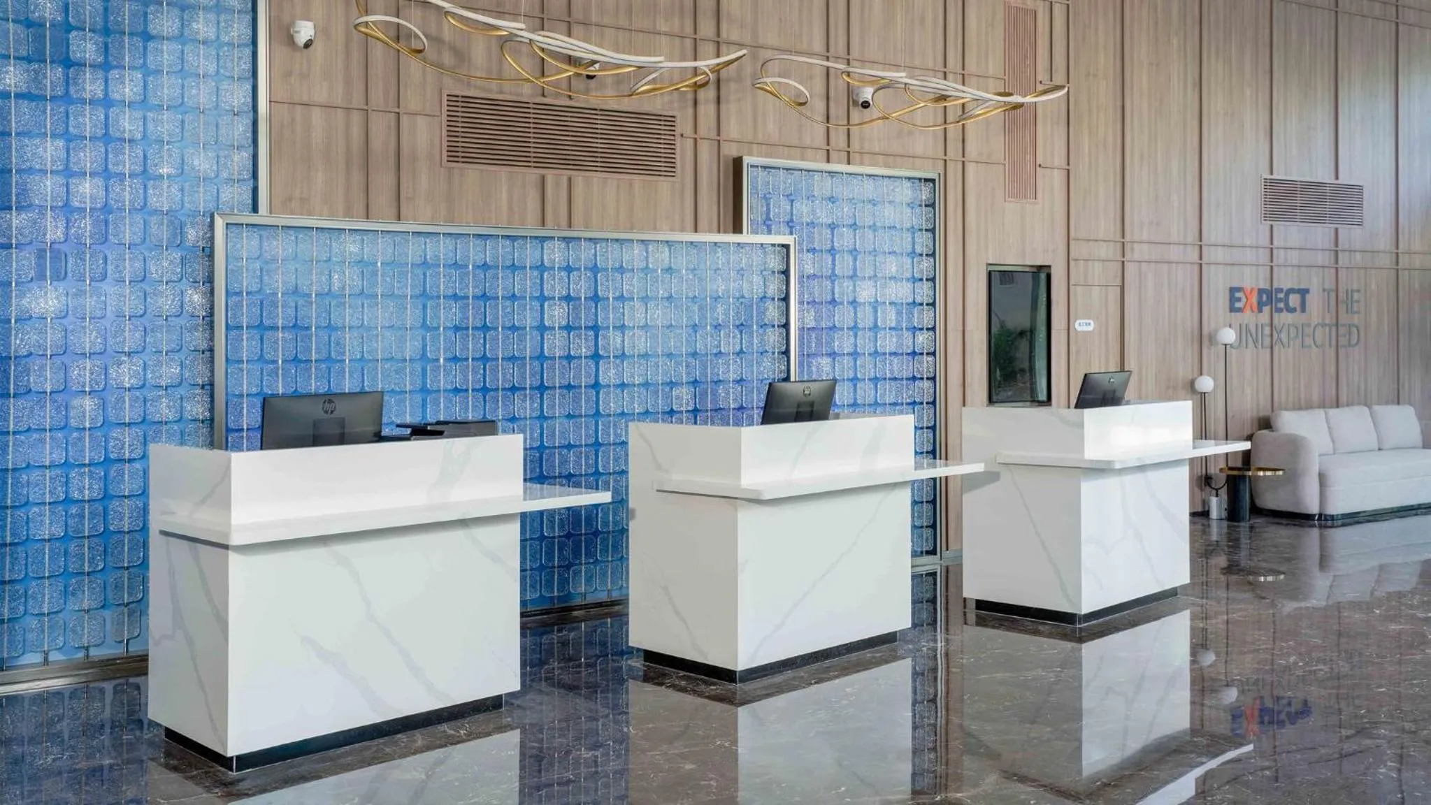 Property building in Holiday Inn Express Wuhan Jinyin Lake