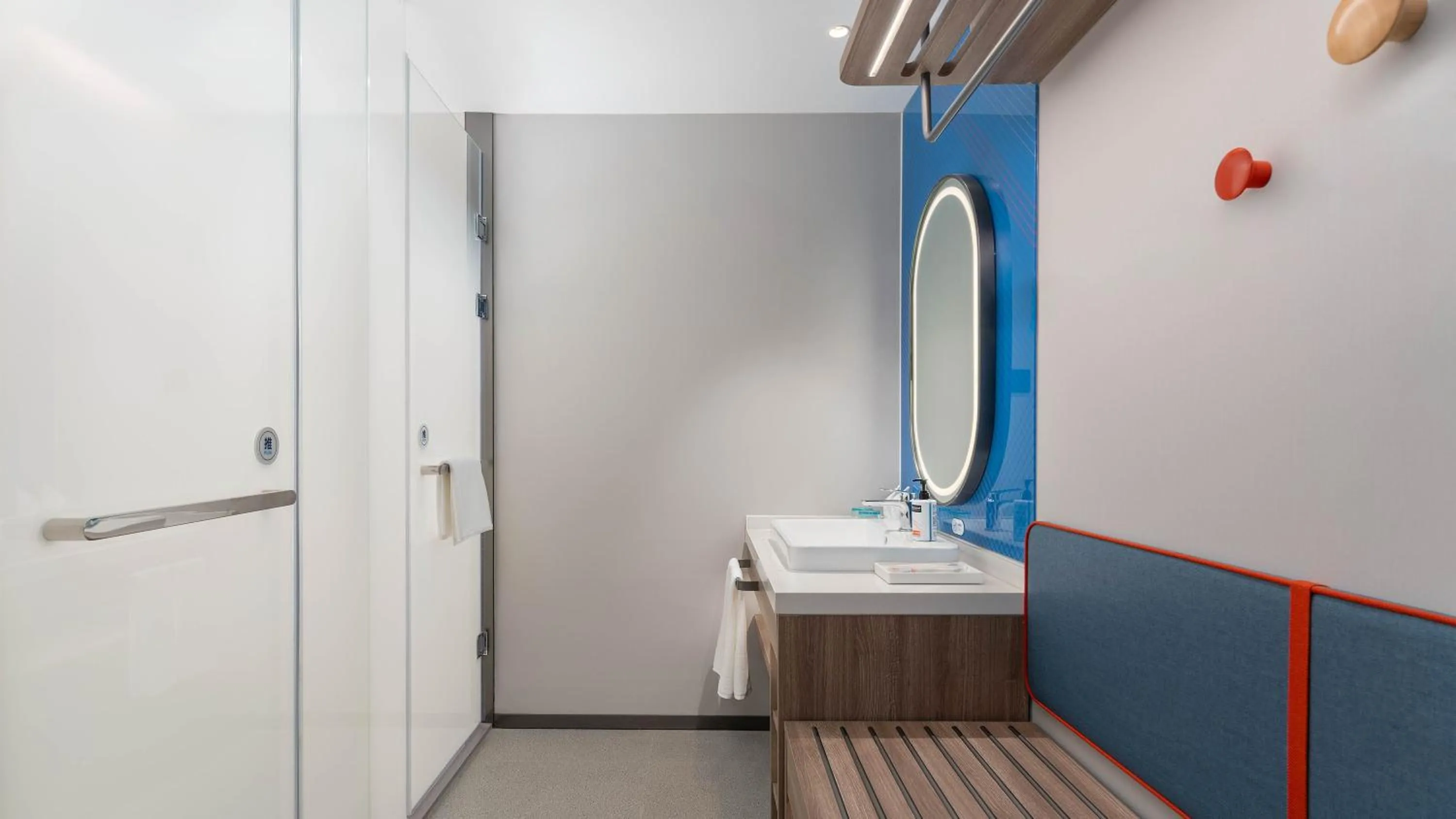 Bathroom in Holiday Inn Express Wuhan Jinyin Lake