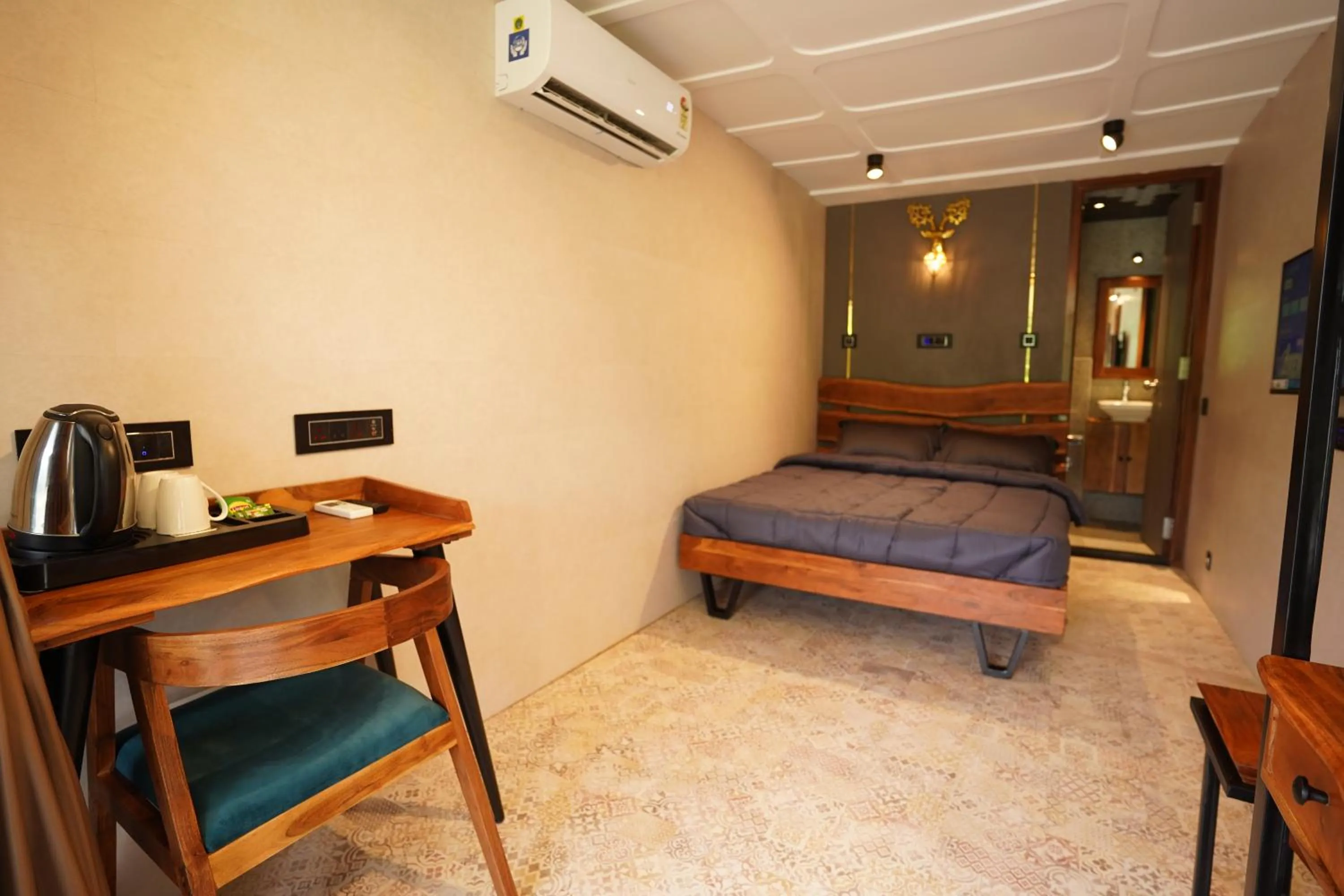 Coffee/tea facilities, Bed in The Boat Club,Karjat