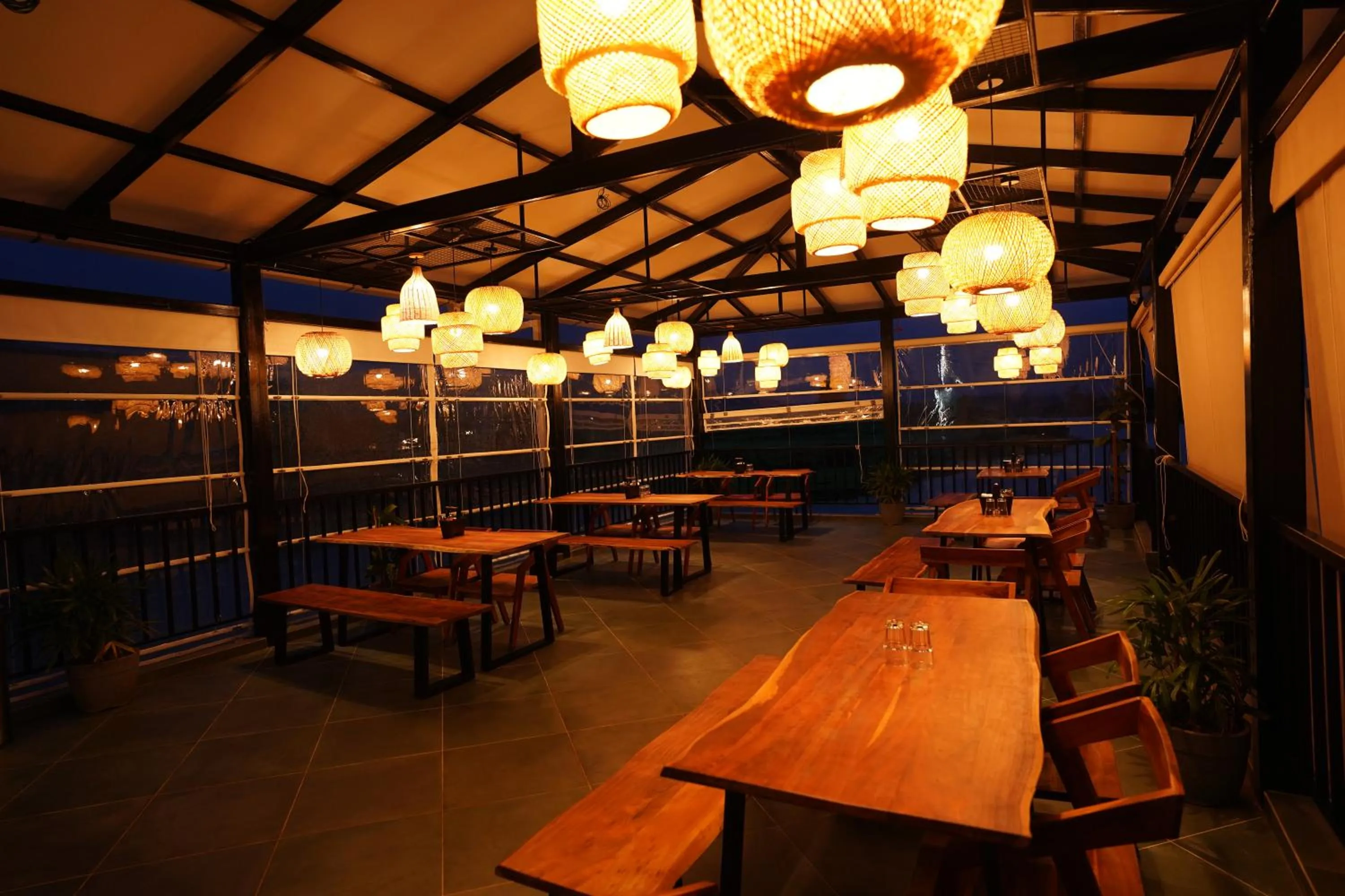 Restaurant/places to eat in The Boat Club,Karjat