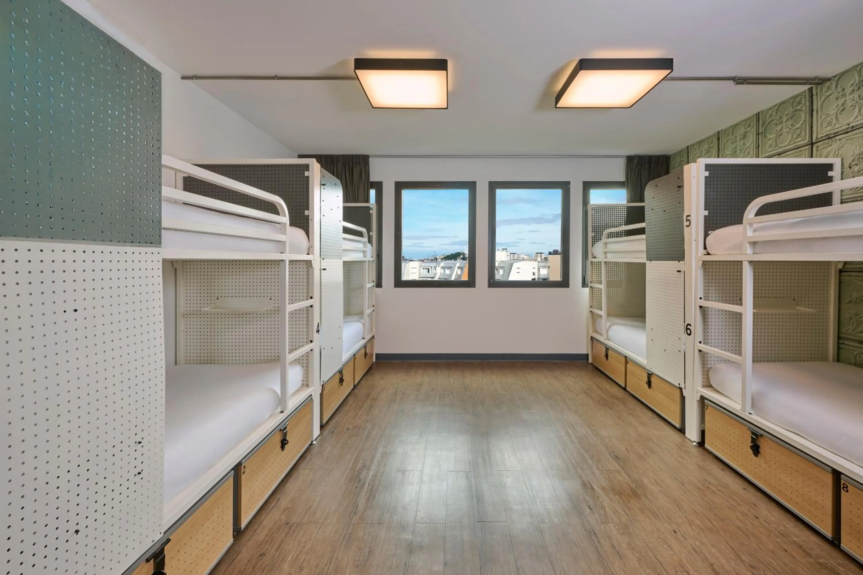 Bed in Generator Paris