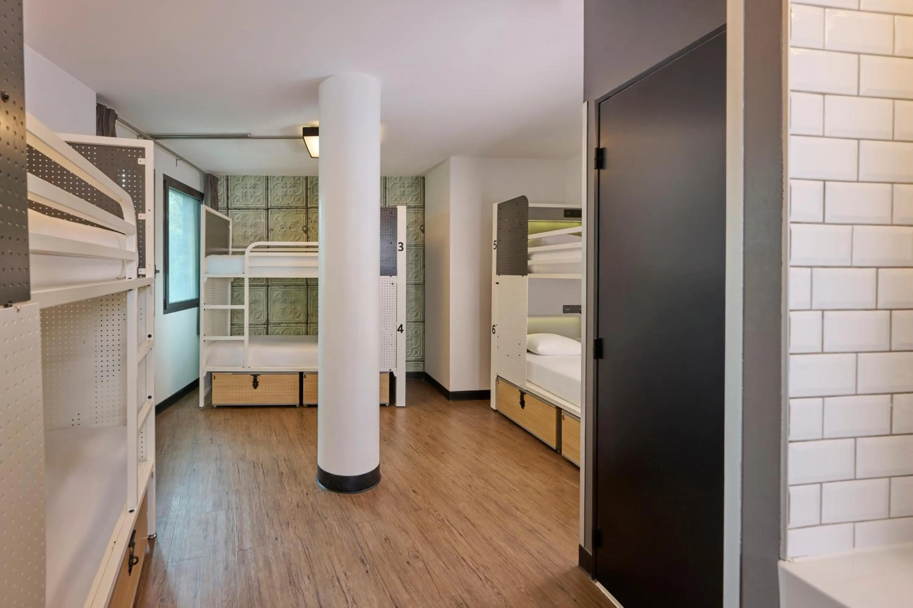 Bed in Generator Paris