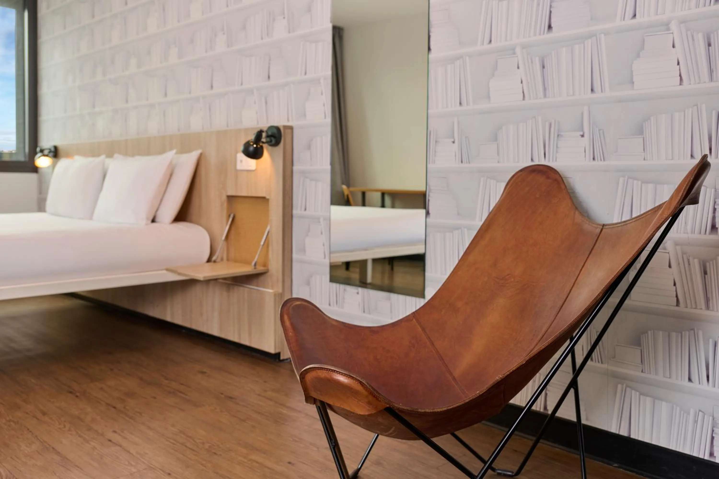 Bed in Generator Paris