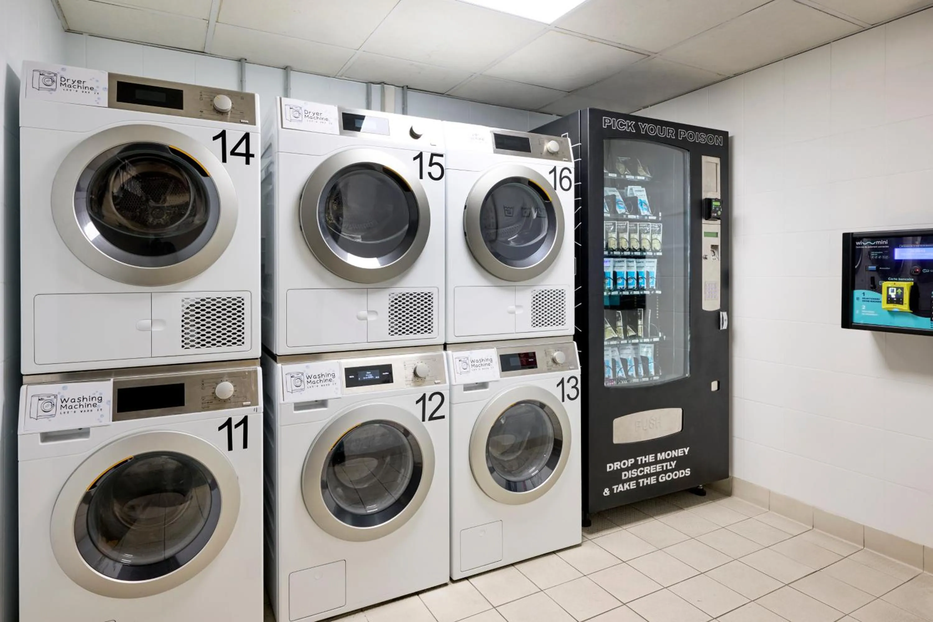 washing machine in Generator Paris
