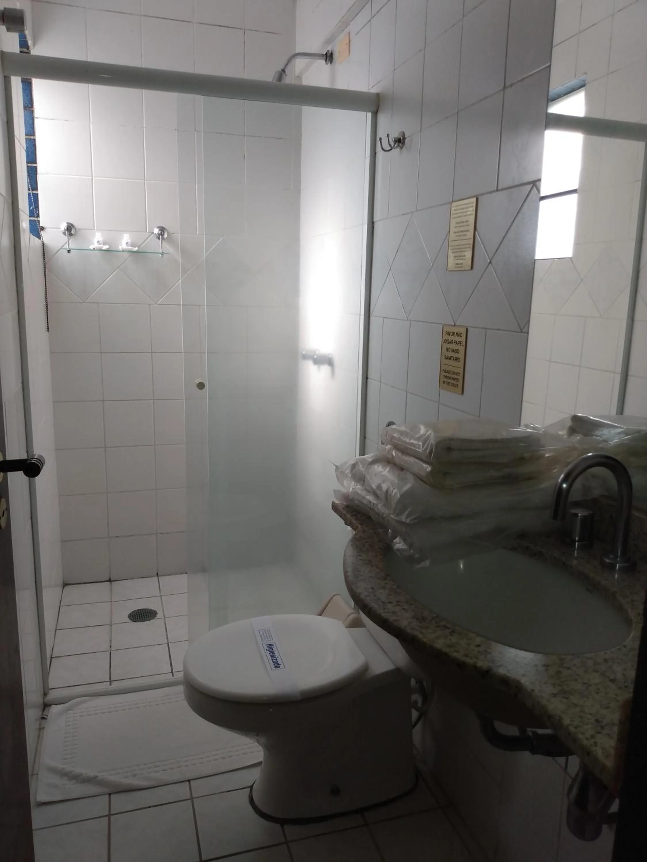 Standard Twin Room - single occupancy in Hotel Hetropolis