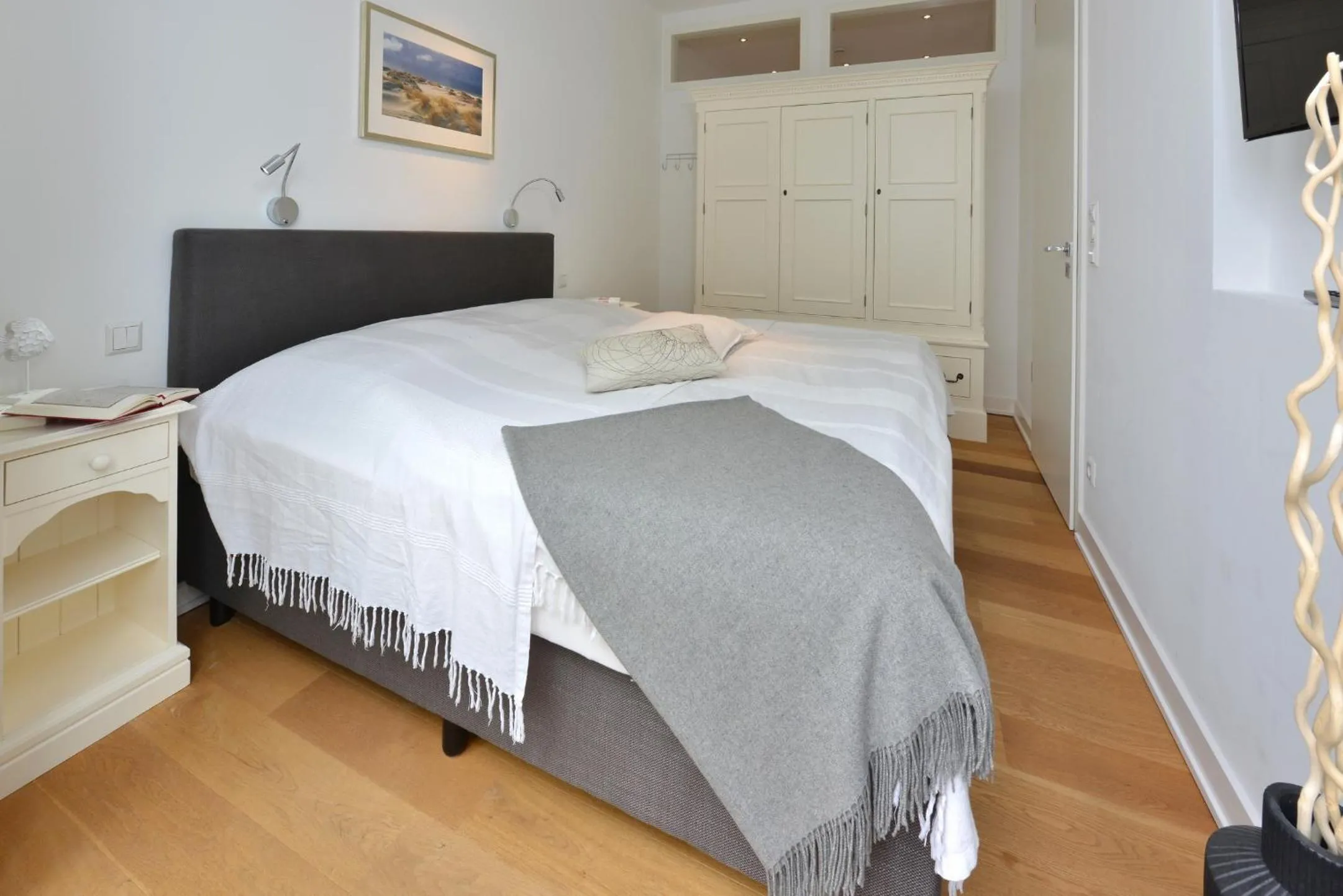 Photo of the whole room, Bed in Ferienwohnung Silbermöwe