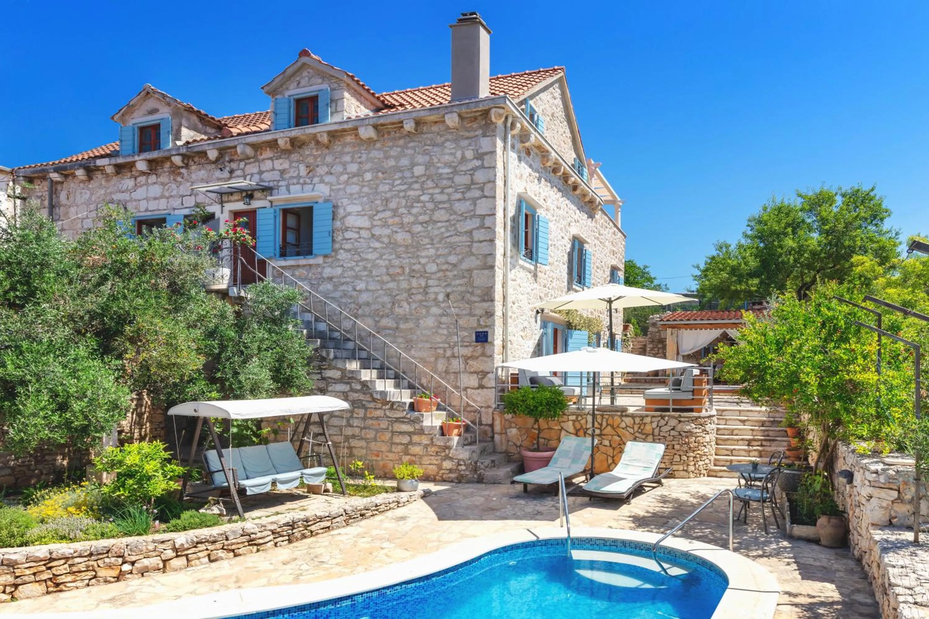 Villa Vicina Heritage villa for 9,Milna - close to restaurants and shops