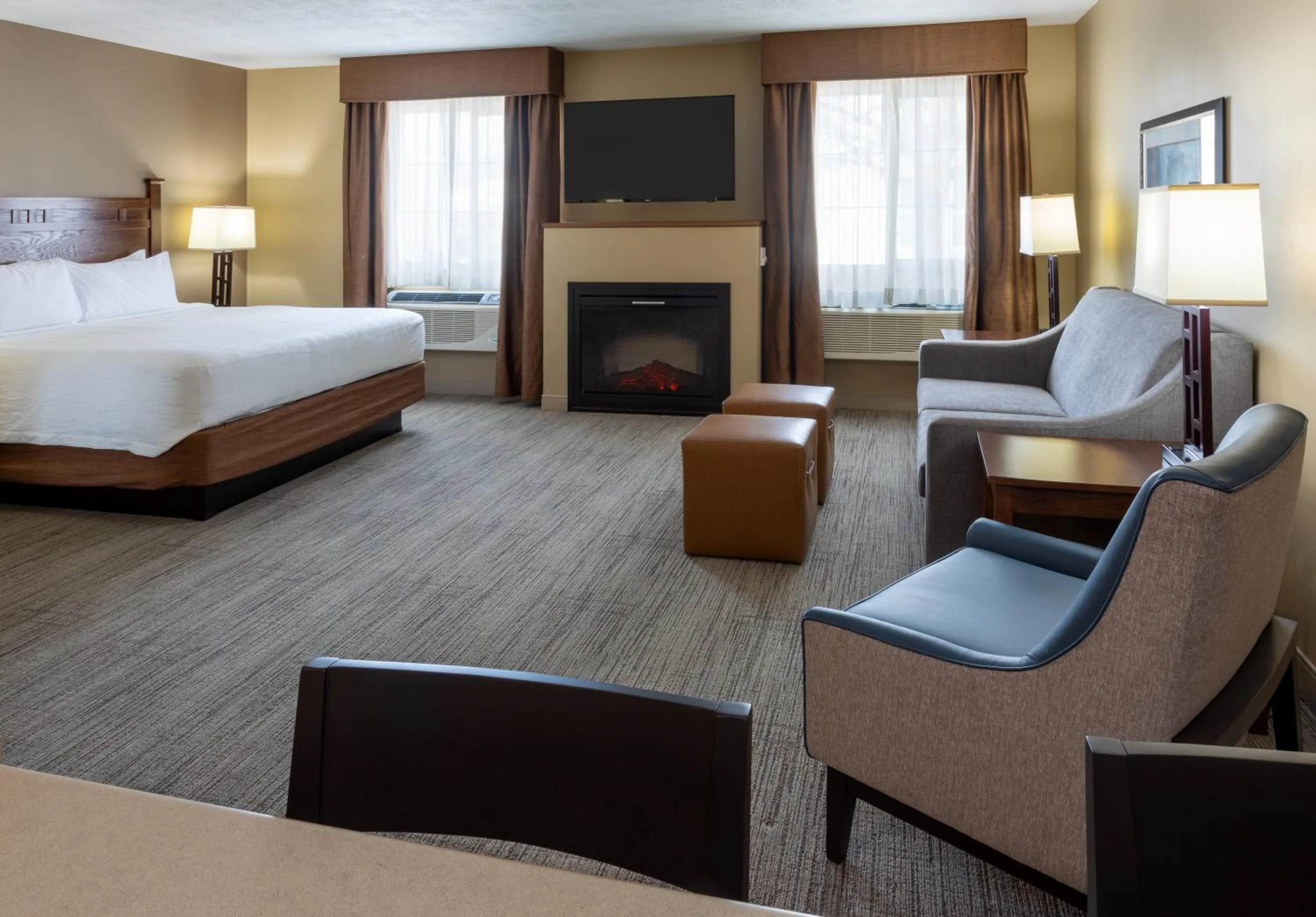 Bed in GrandStay Inn & Suites of Luverne