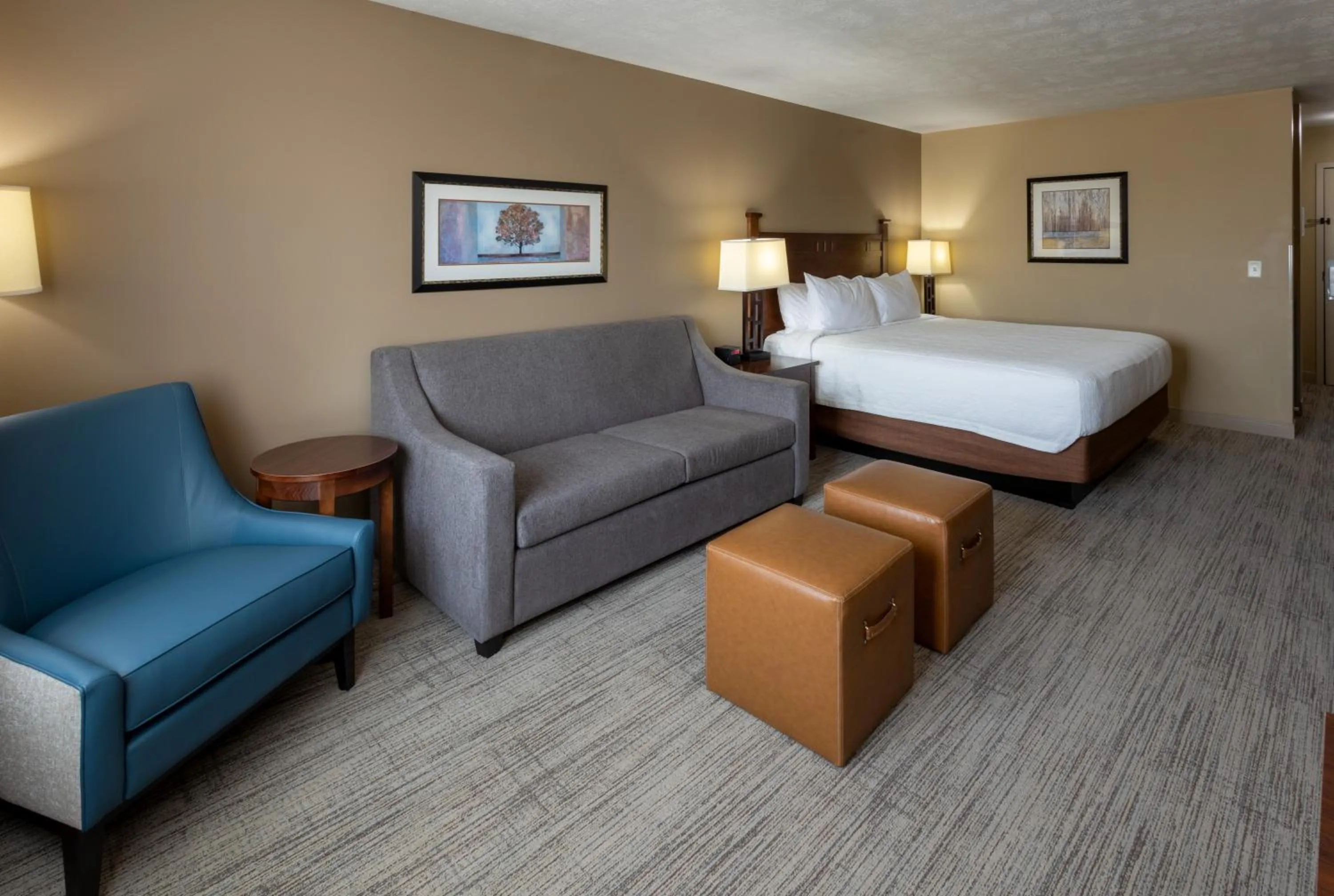 Bed in GrandStay Inn & Suites of Luverne