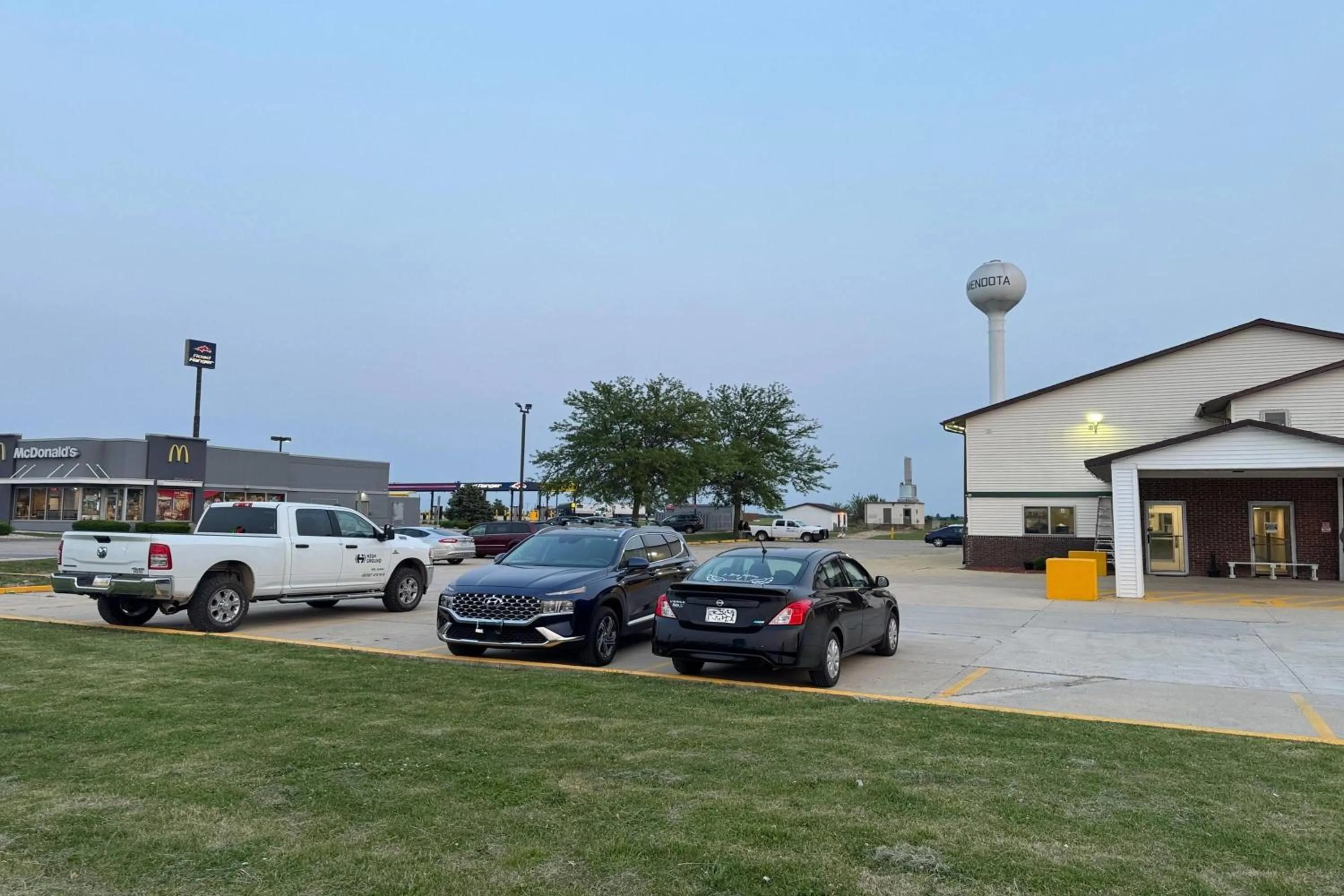 Property building in Super 8 by Wyndham Mendota I-39