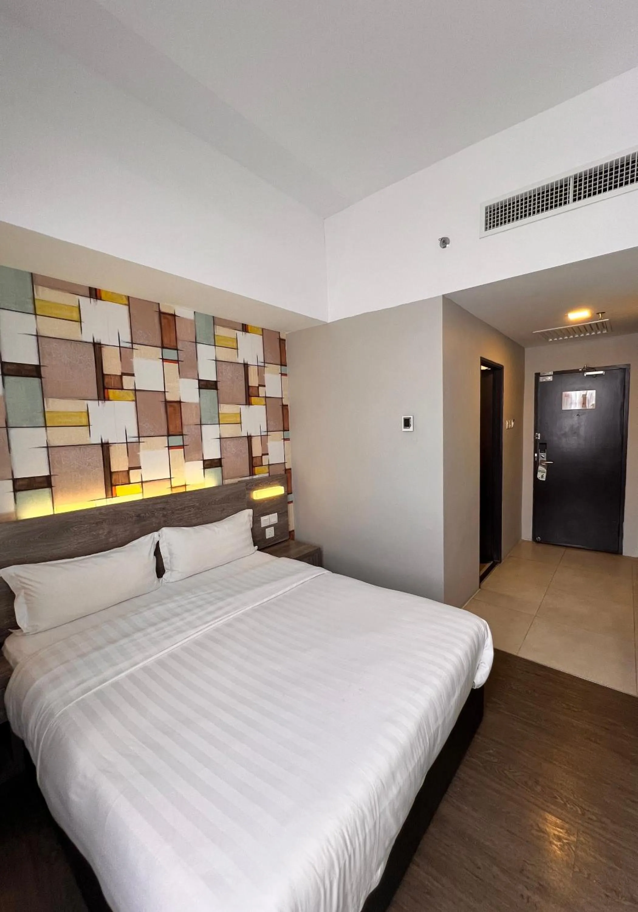 Superior Queen Room in Ajang Hotel