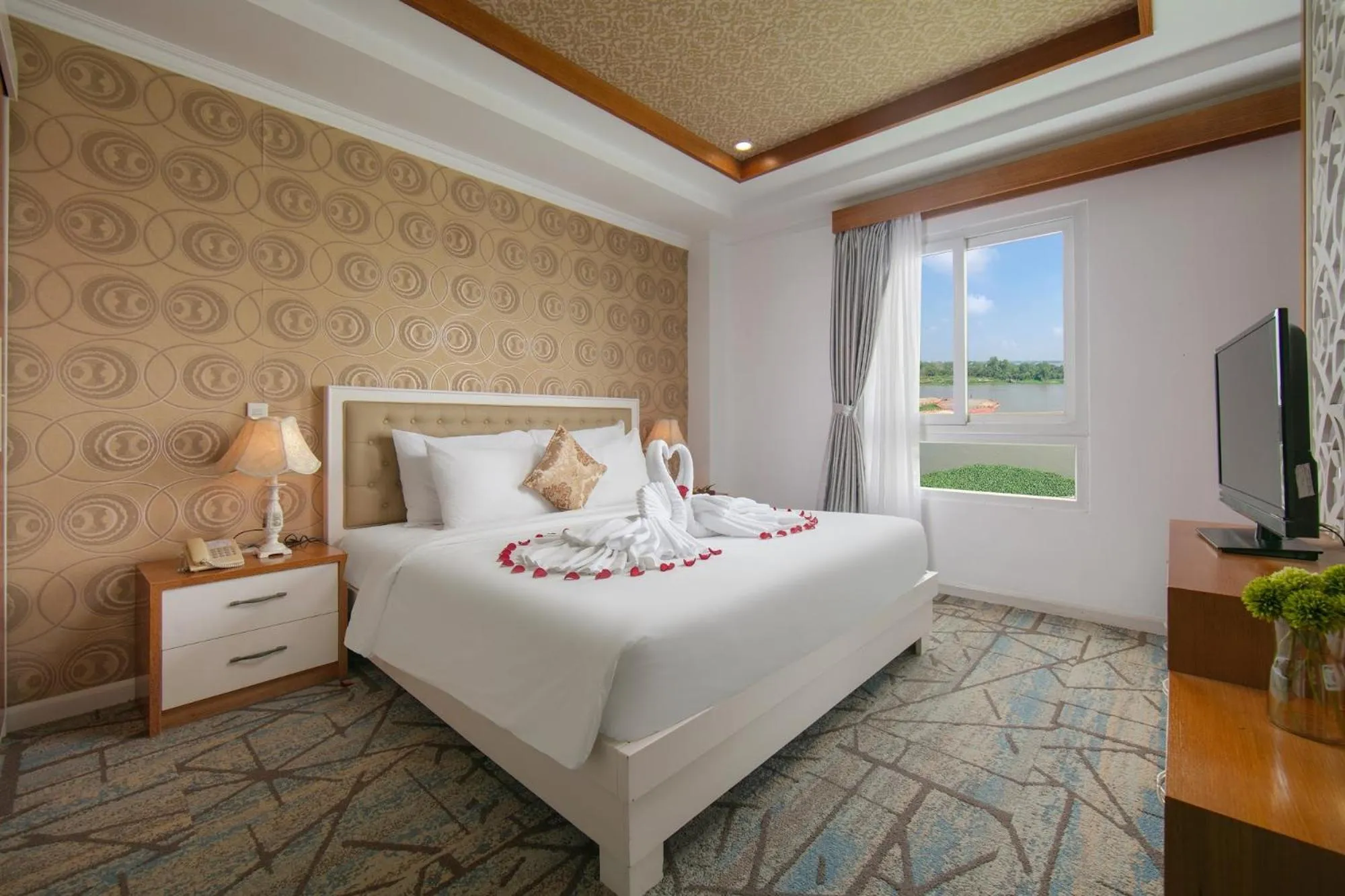 Bed in Nesta Hotel Can Tho