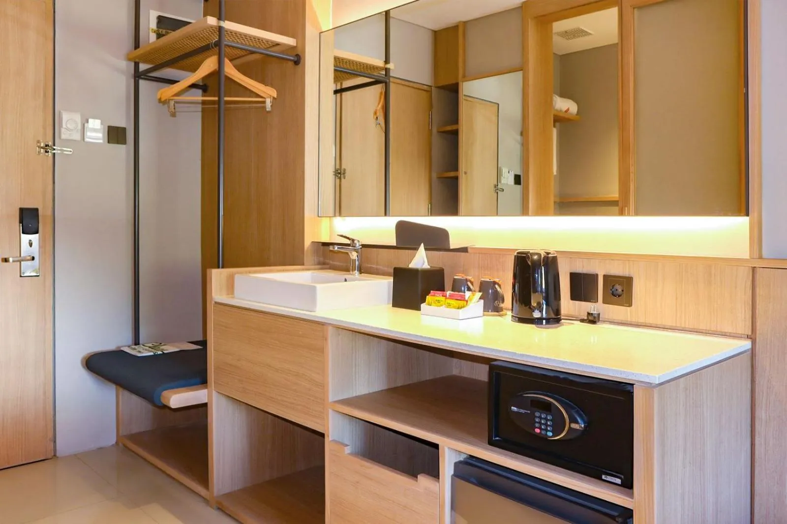 Coffee/tea facilities in HARRIS Hotel and Conventions Denpasar Bali