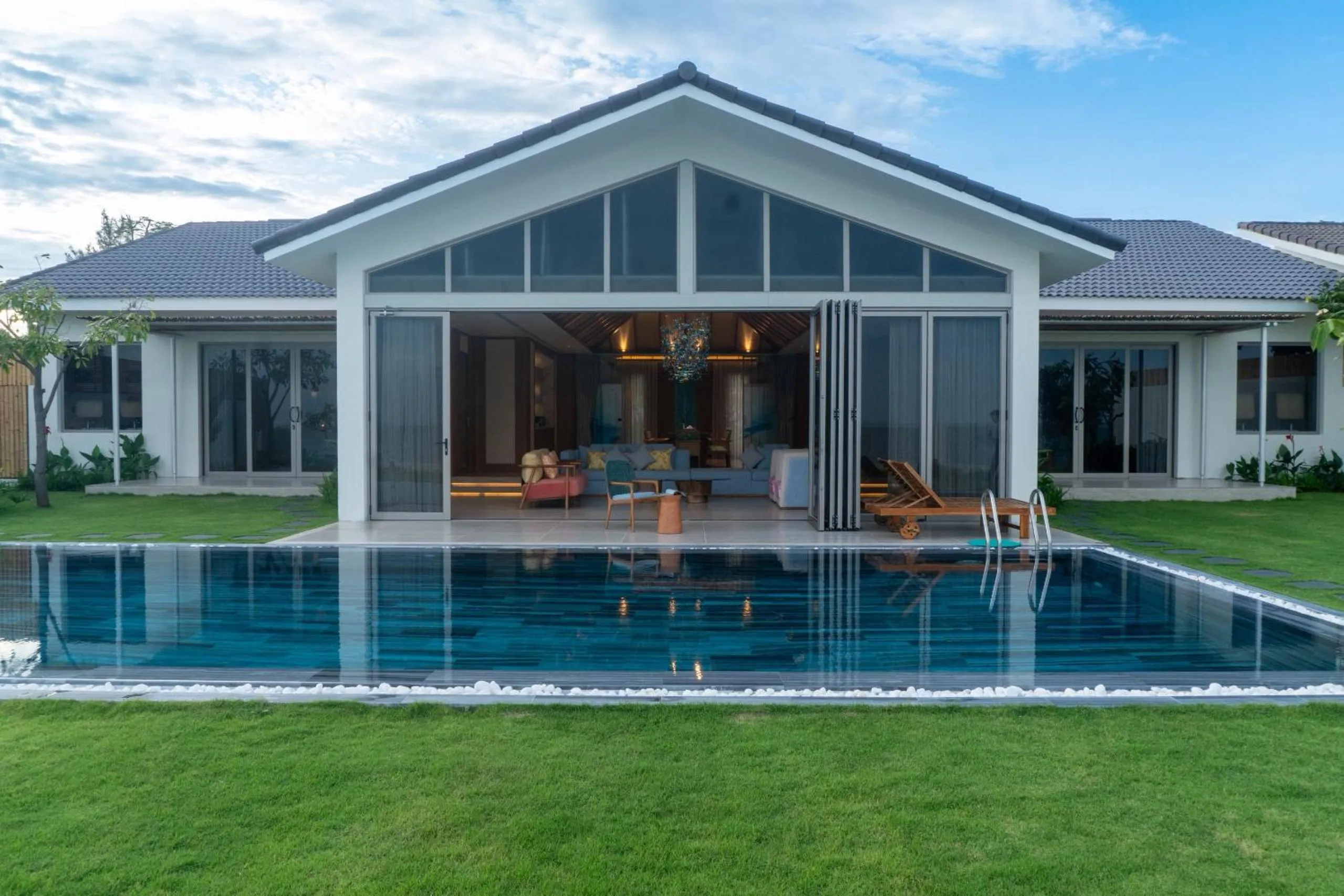 Swimming pool in Fleur de Lys Resort & Spa Long Hai