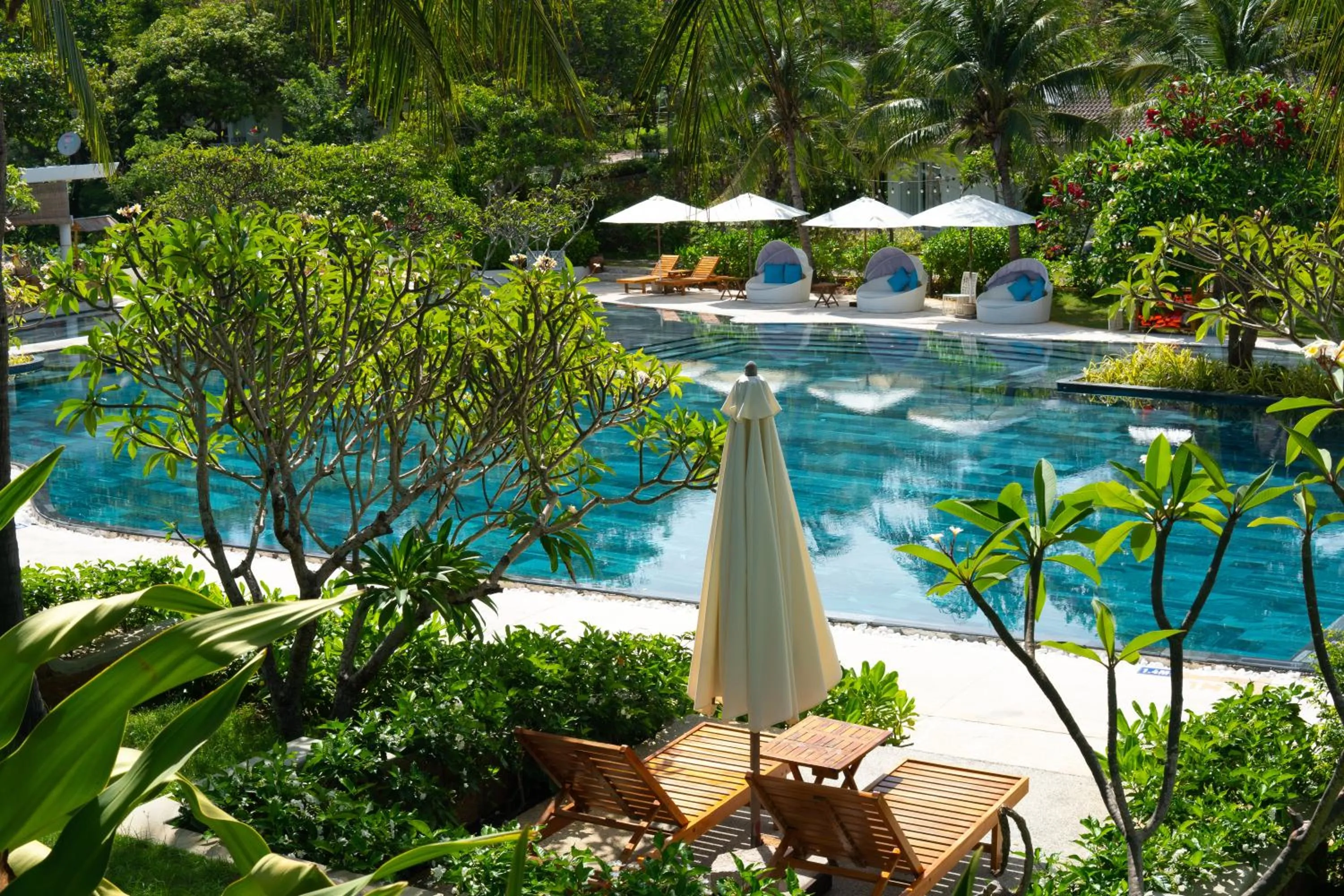Swimming pool in Fleur de Lys Resort & Spa Long Hai