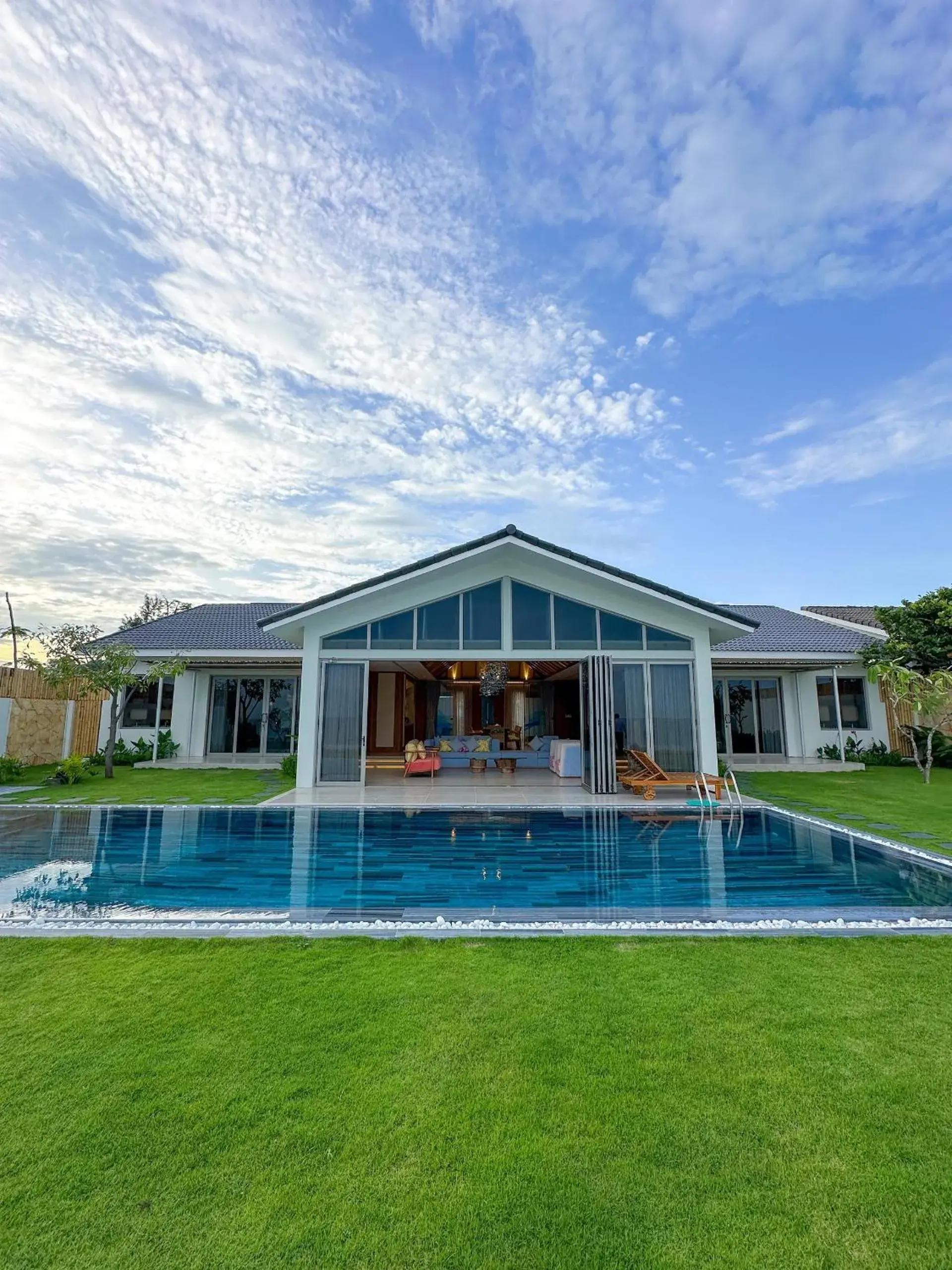 Beachfront Pool Villa 4 Bedroom in Fleur de Lys Resort & Spa Long Hai Beachfront Pool Villa 4 Bedroom in Fleur de Lys Resort & Spa Long Hai