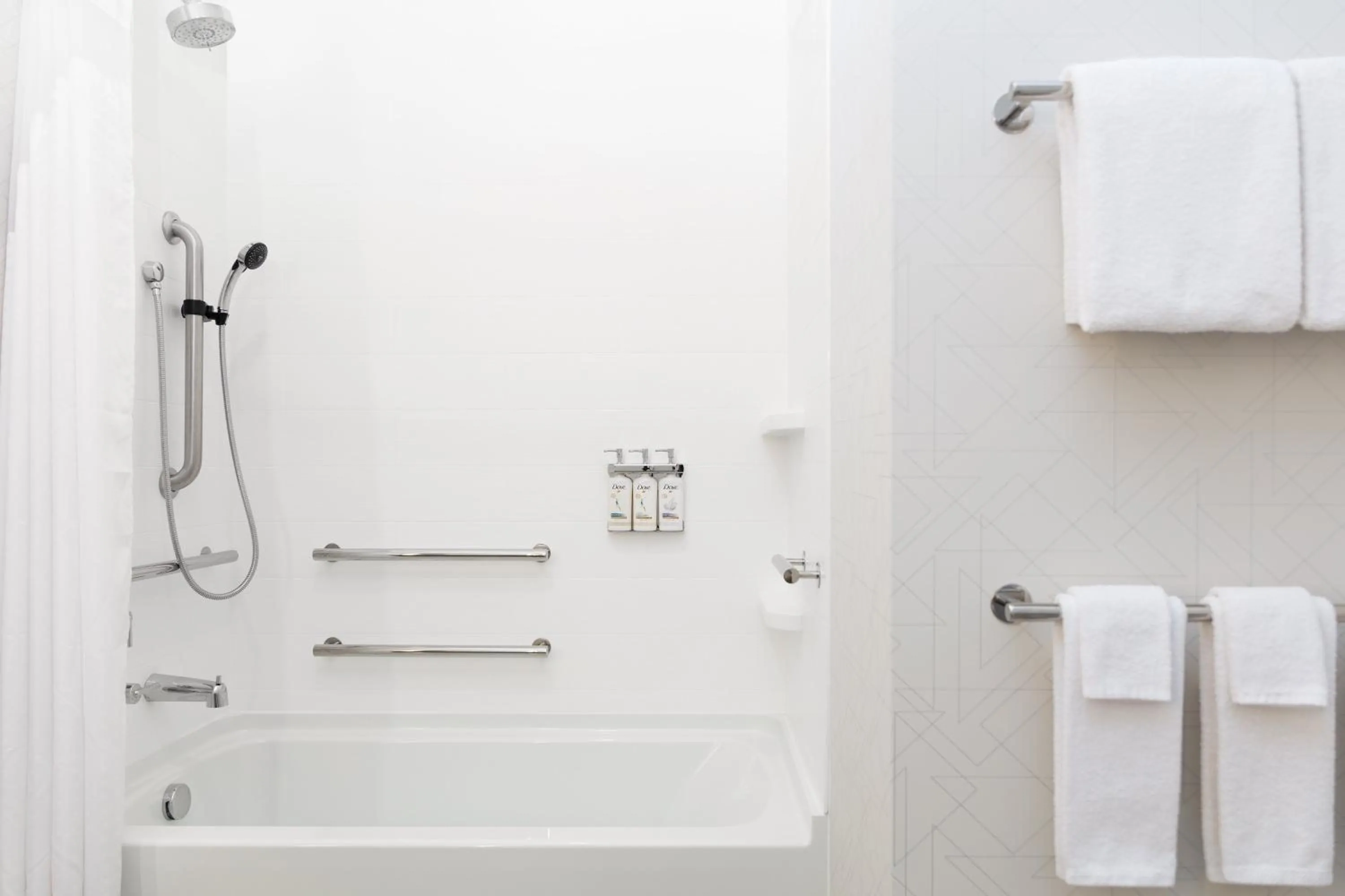 Holiday Inn Express & Suites Memphis East by IHG