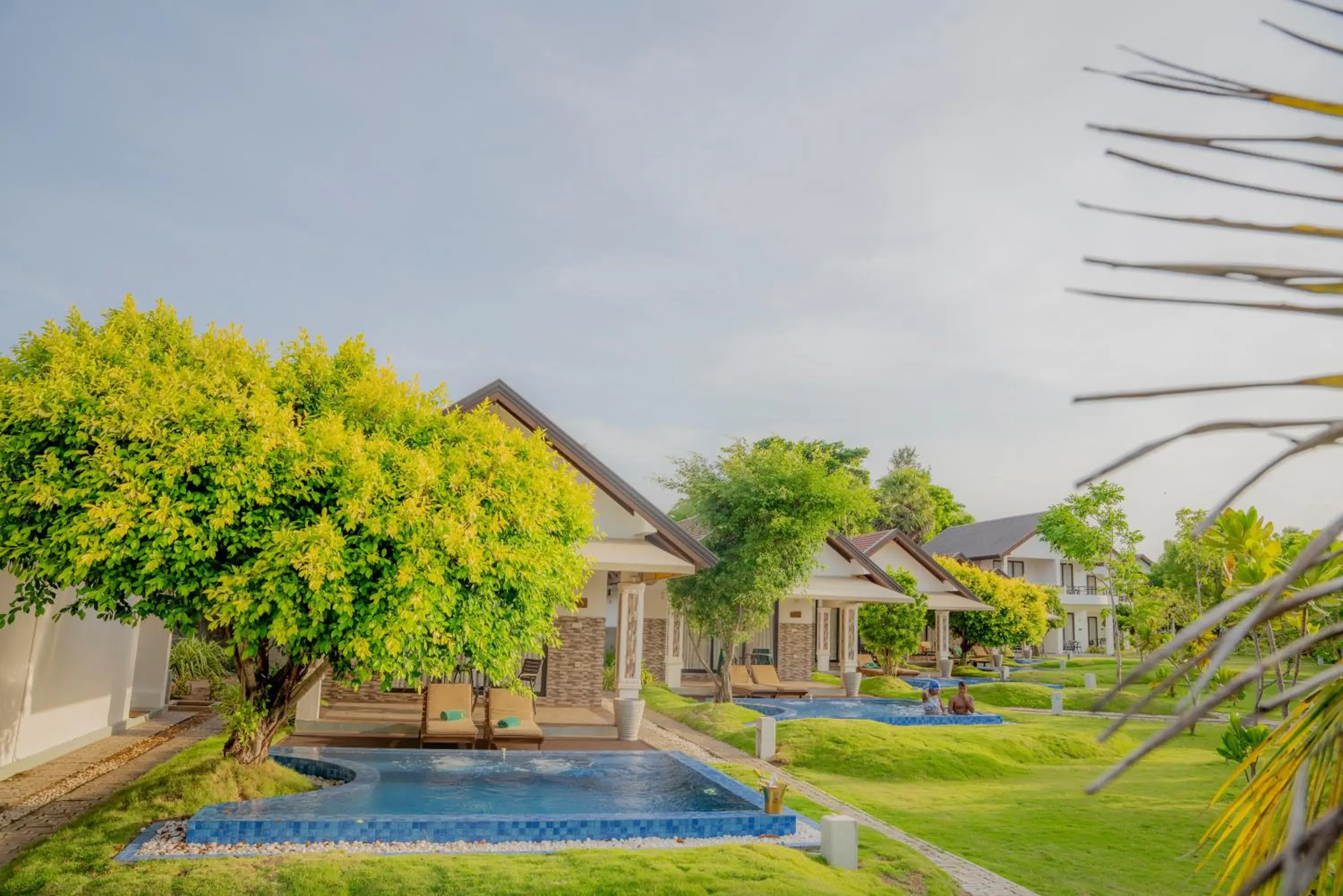 Superior King Room in Uppuveli Beach by DSK Superior King Room in Uppuveli Beach by DSK