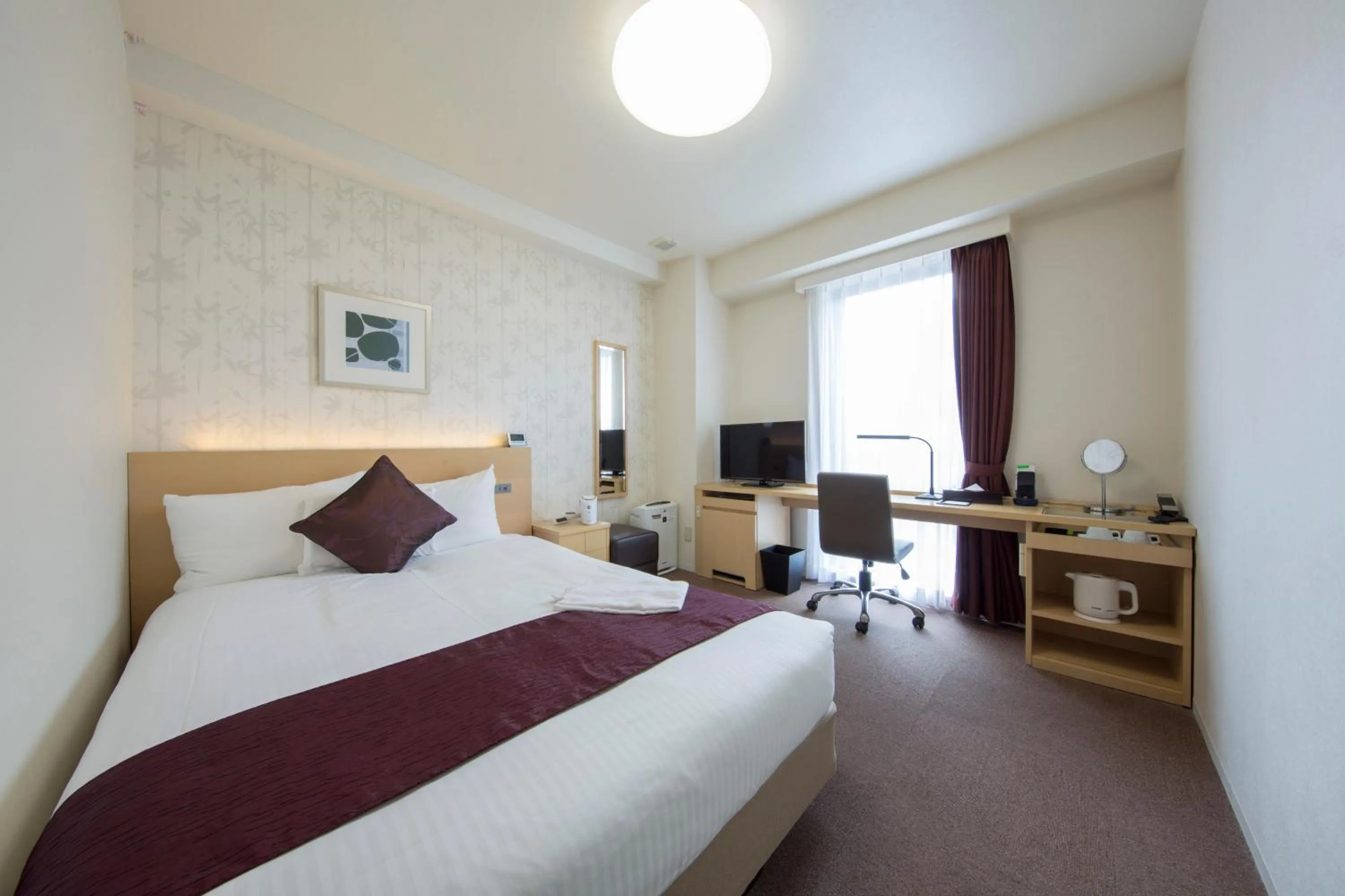 Photo of the whole room, Bed in Shizutetsu Hotel Prezio Shizuoka Ekinan