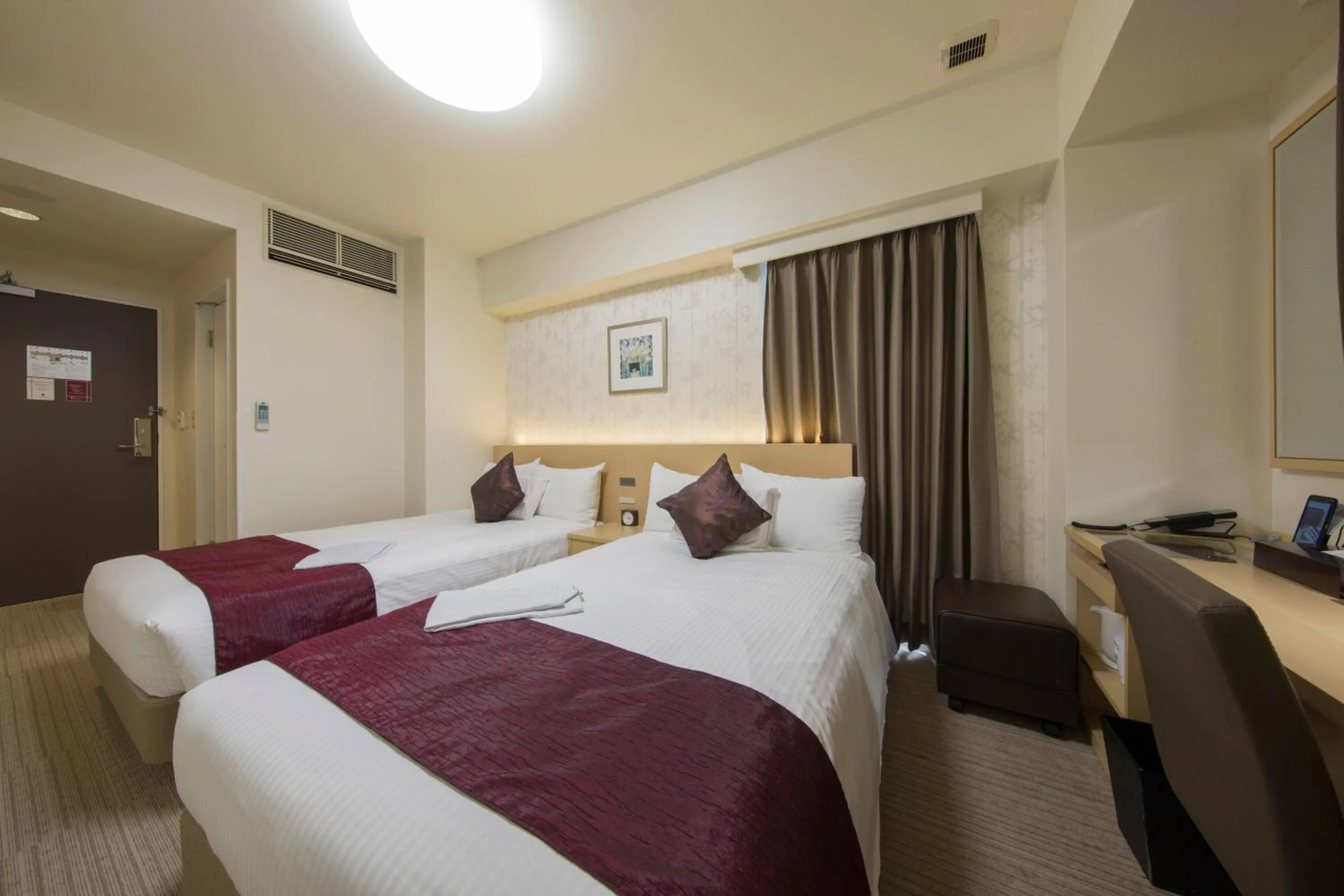 Photo of the whole room, Bed in Shizutetsu Hotel Prezio Shizuoka Ekinan