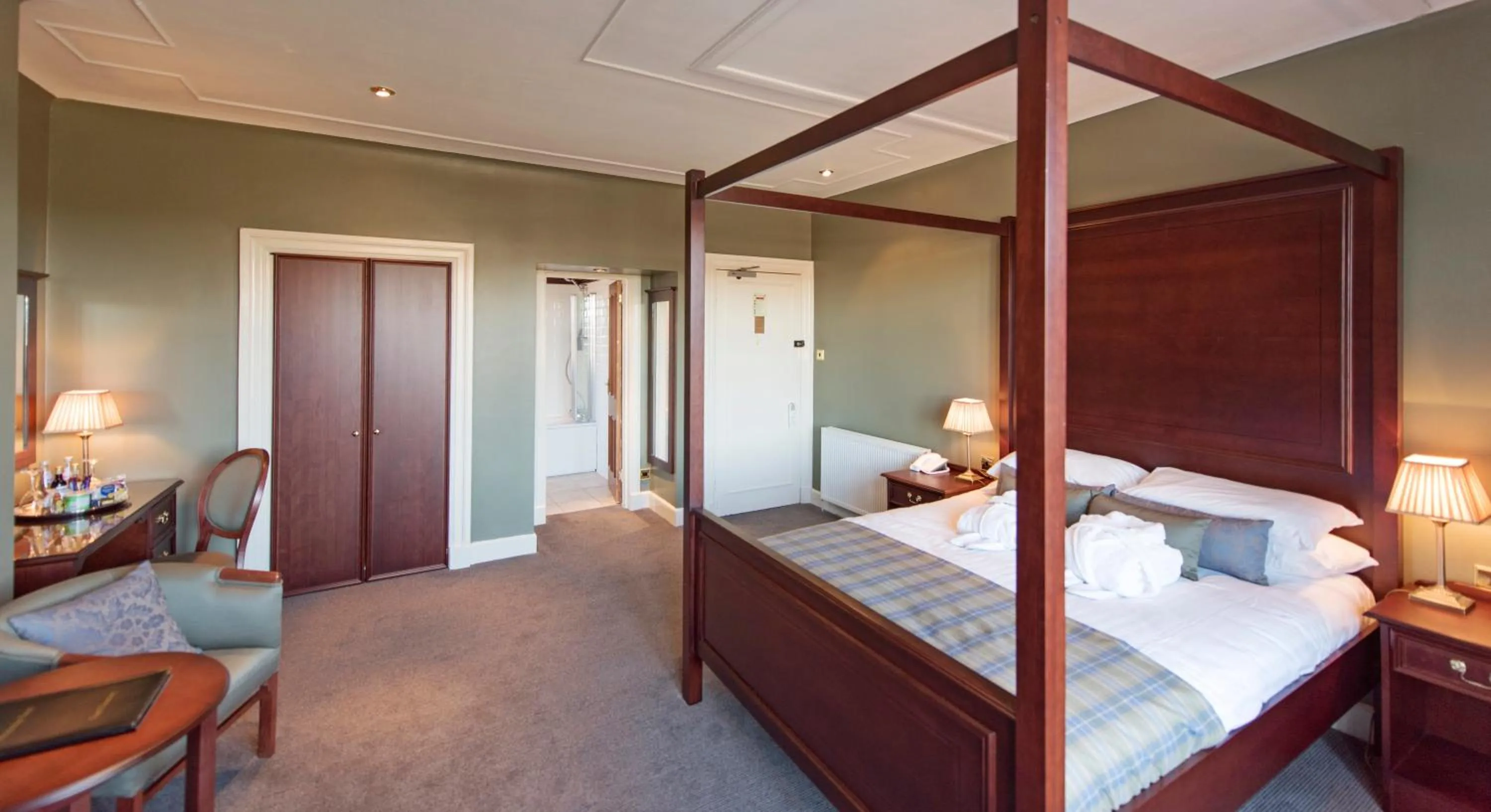 Photo of the whole room, Bed in Nethybridge Hotel