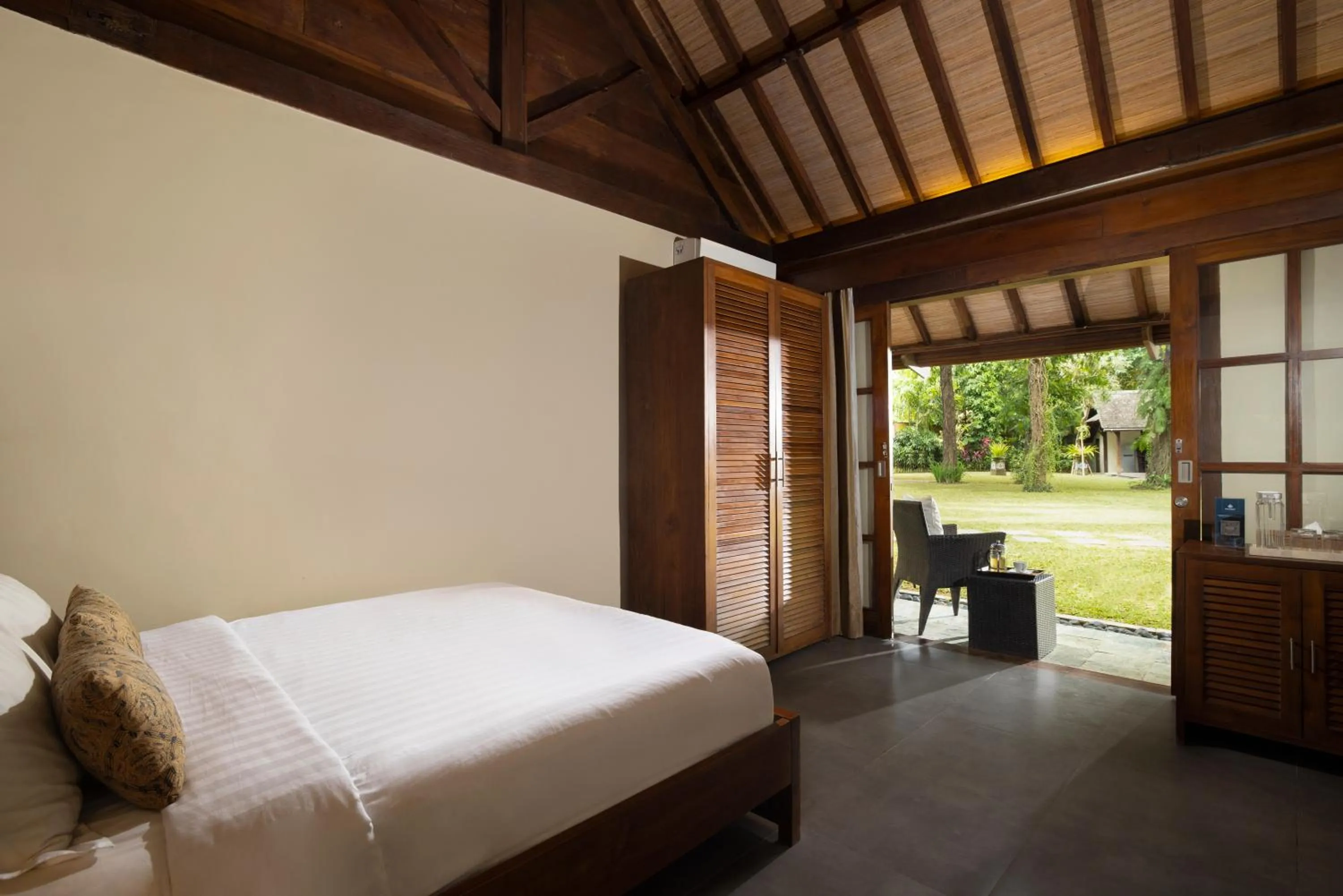 Bed in Villa Tirtadari by Nakula