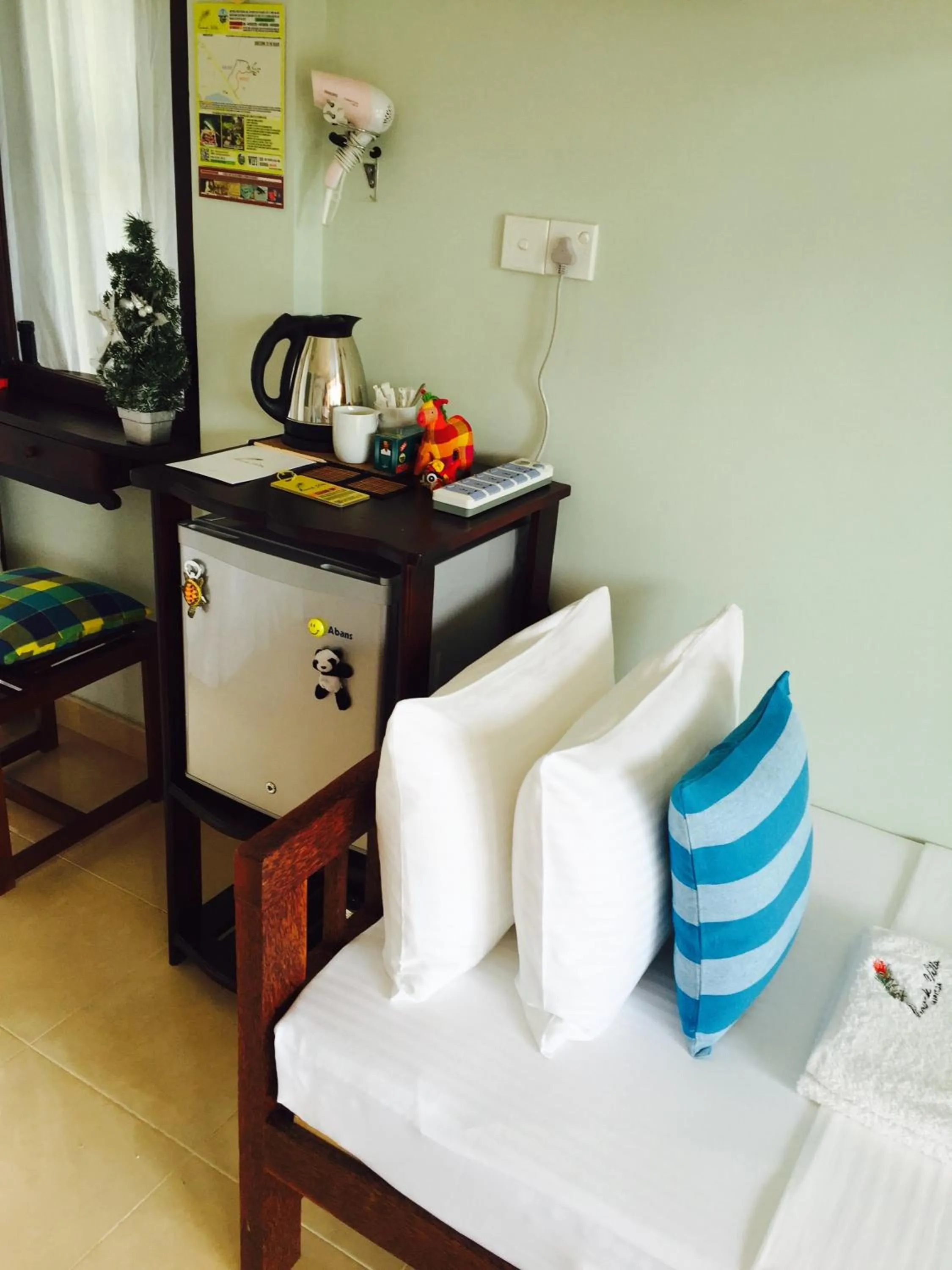 Coffee/tea facilities, Bed in Peacock Villa