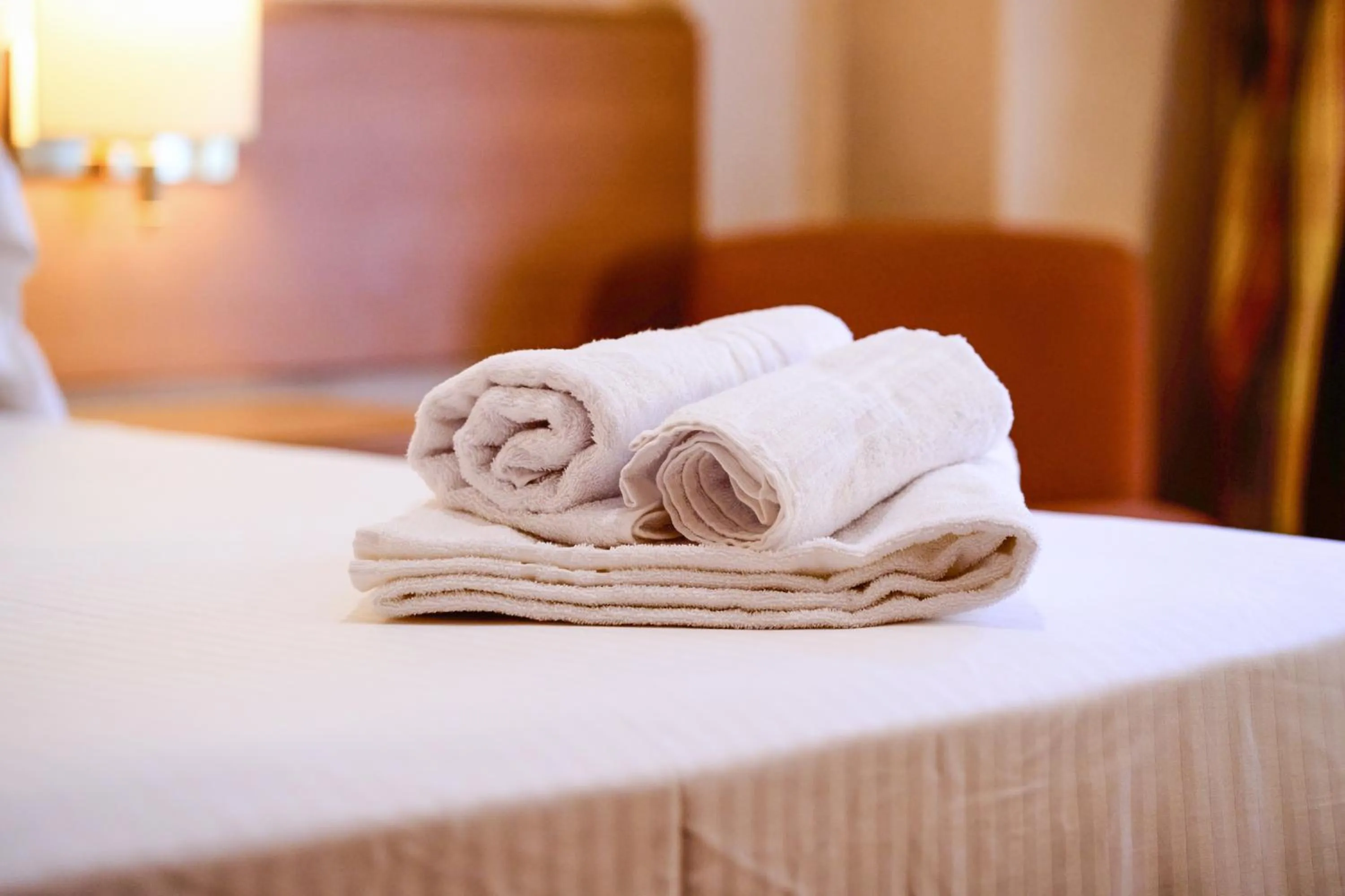 towels, Bed in Hotel Camigliatello
