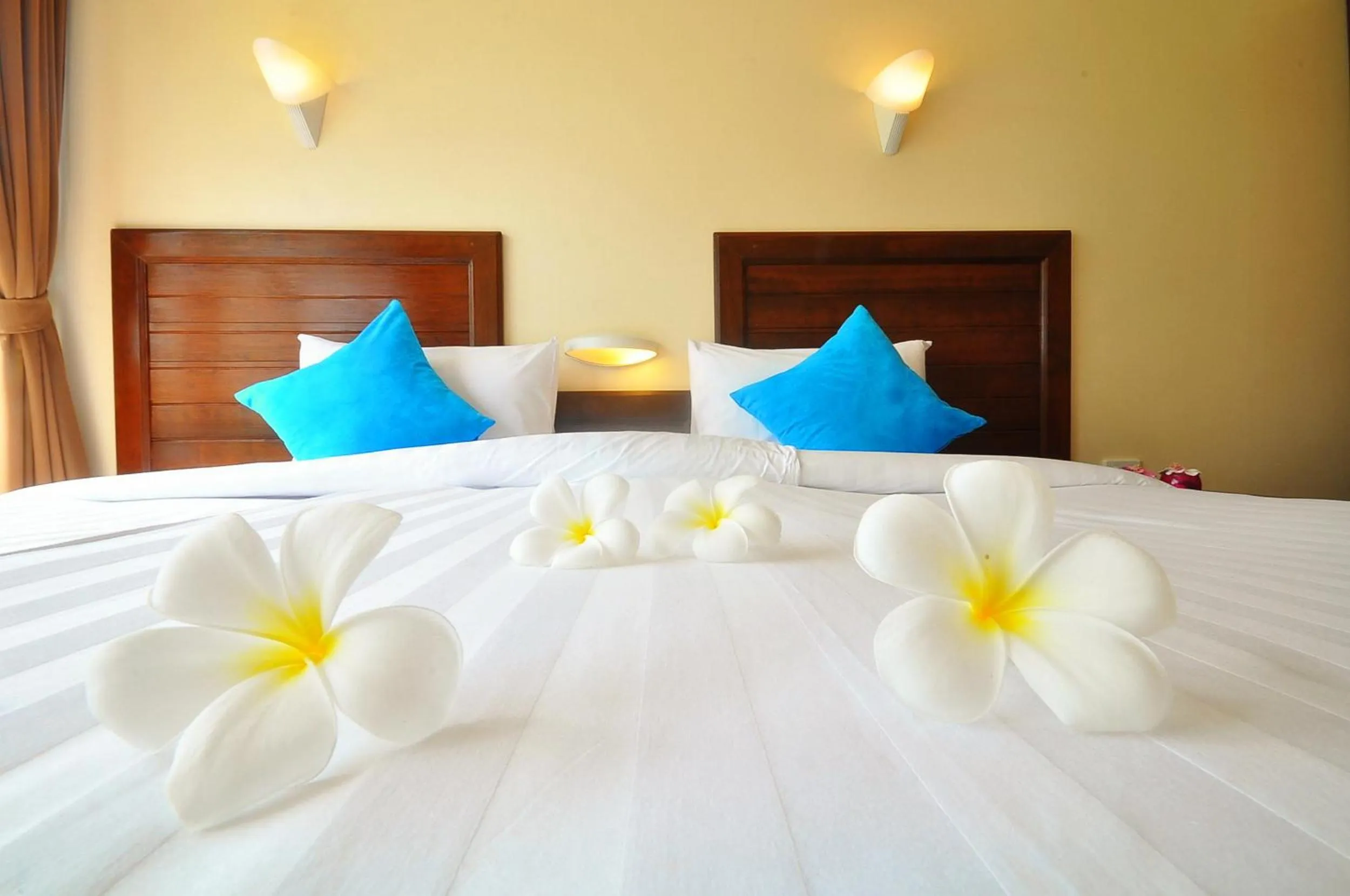 Bed in Isle Beach Resort Krabi-SHA