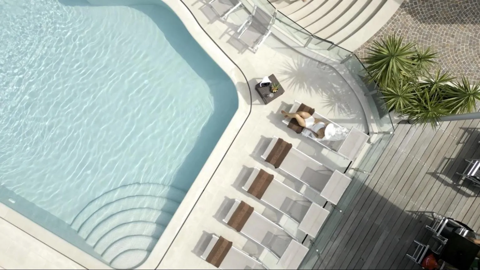 Swimming pool in Acapulco Hotel