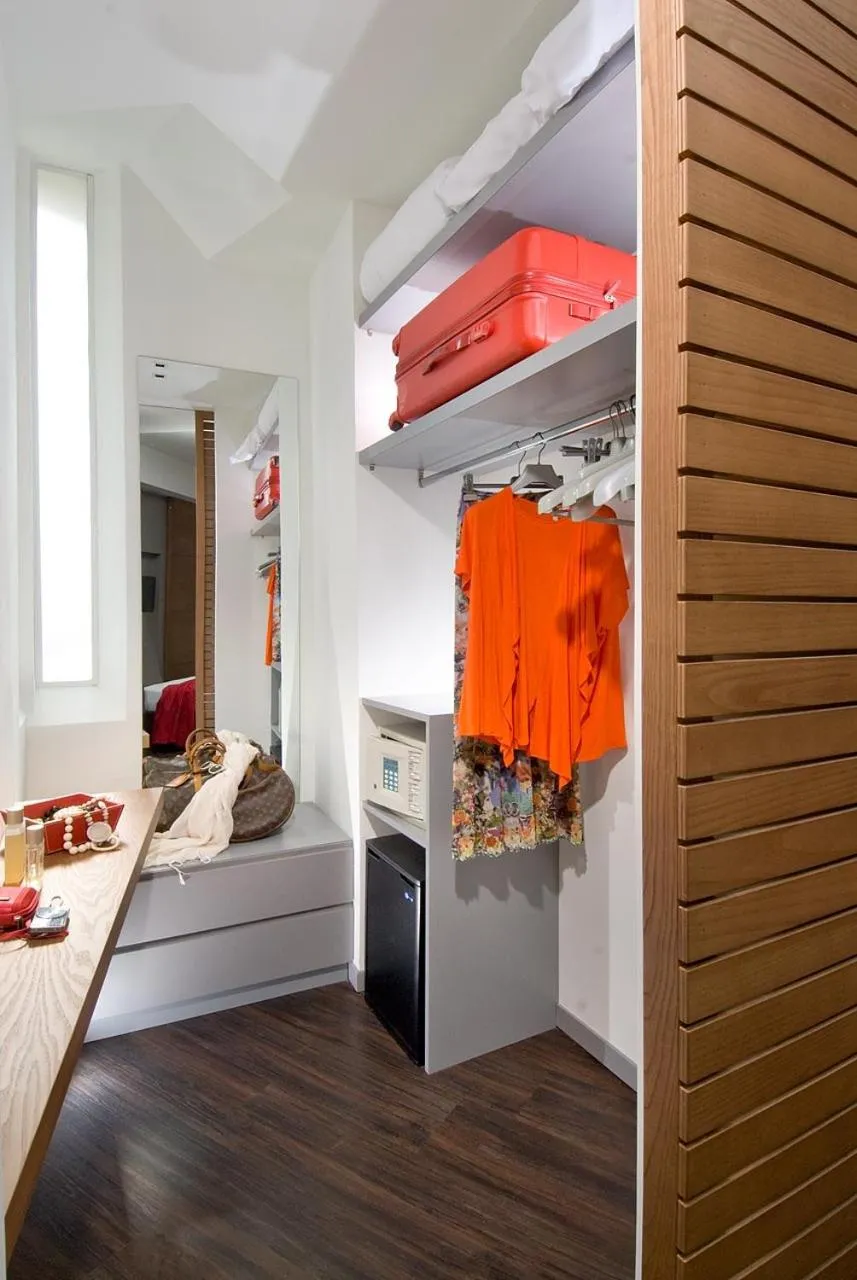 Decorative detail, Bed in Acapulco Hotel