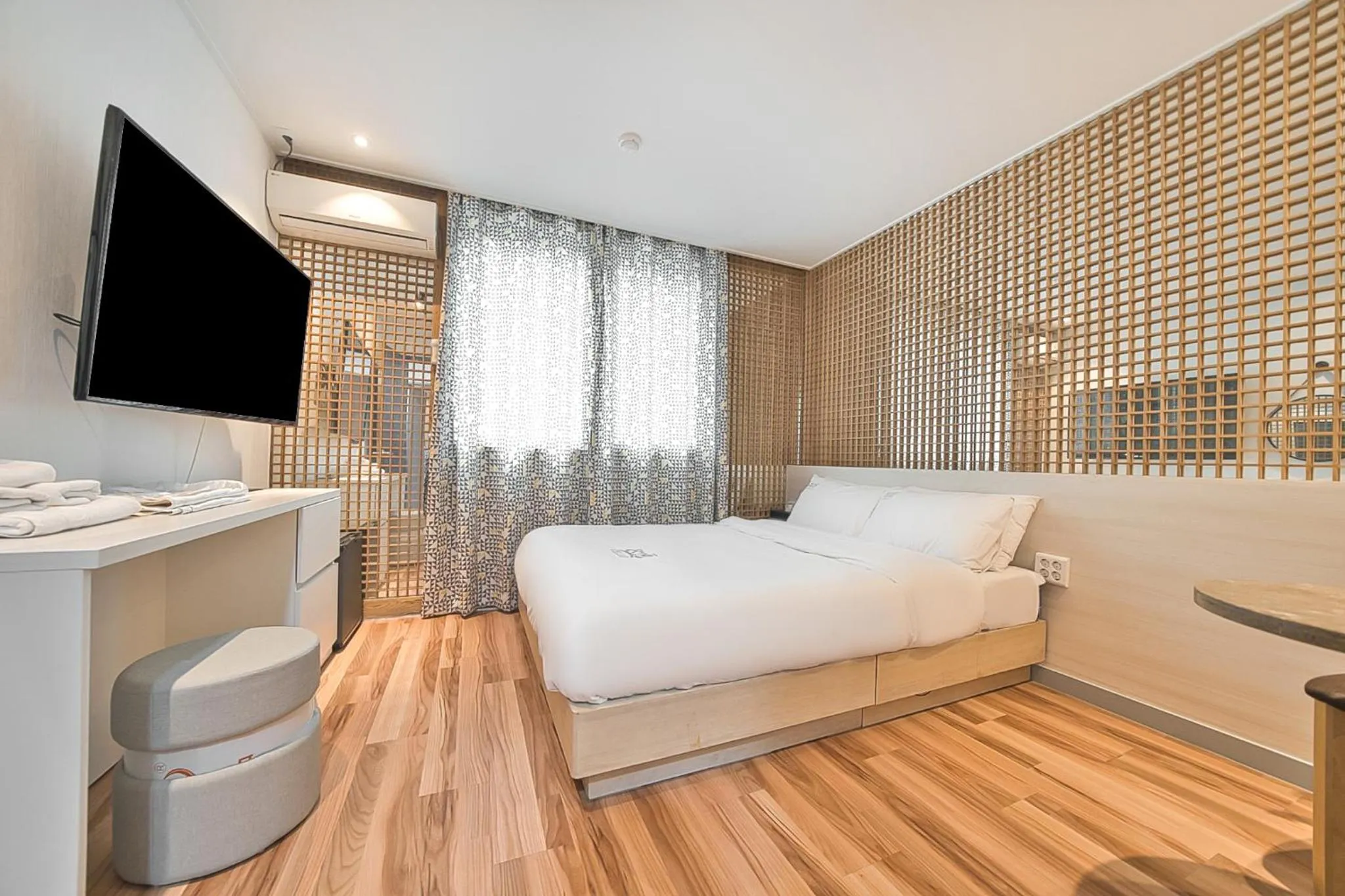 Bed in One Stay Hotel