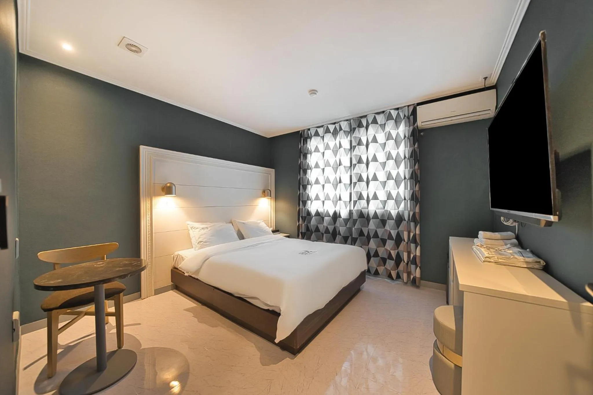 Bed in One Stay Hotel