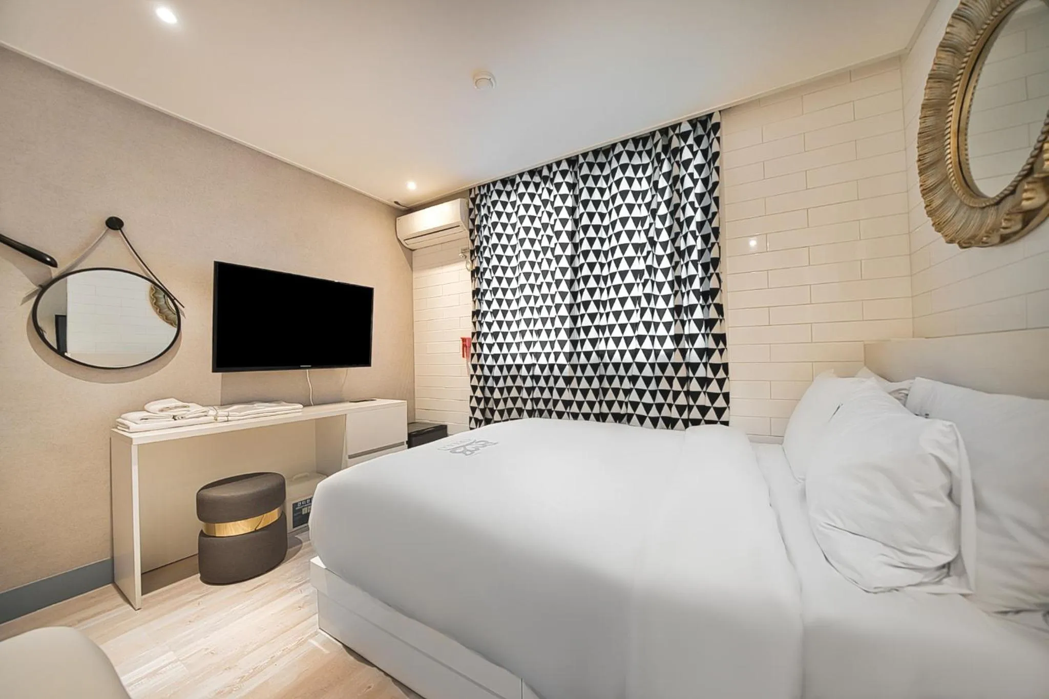 Bed in One Stay Hotel