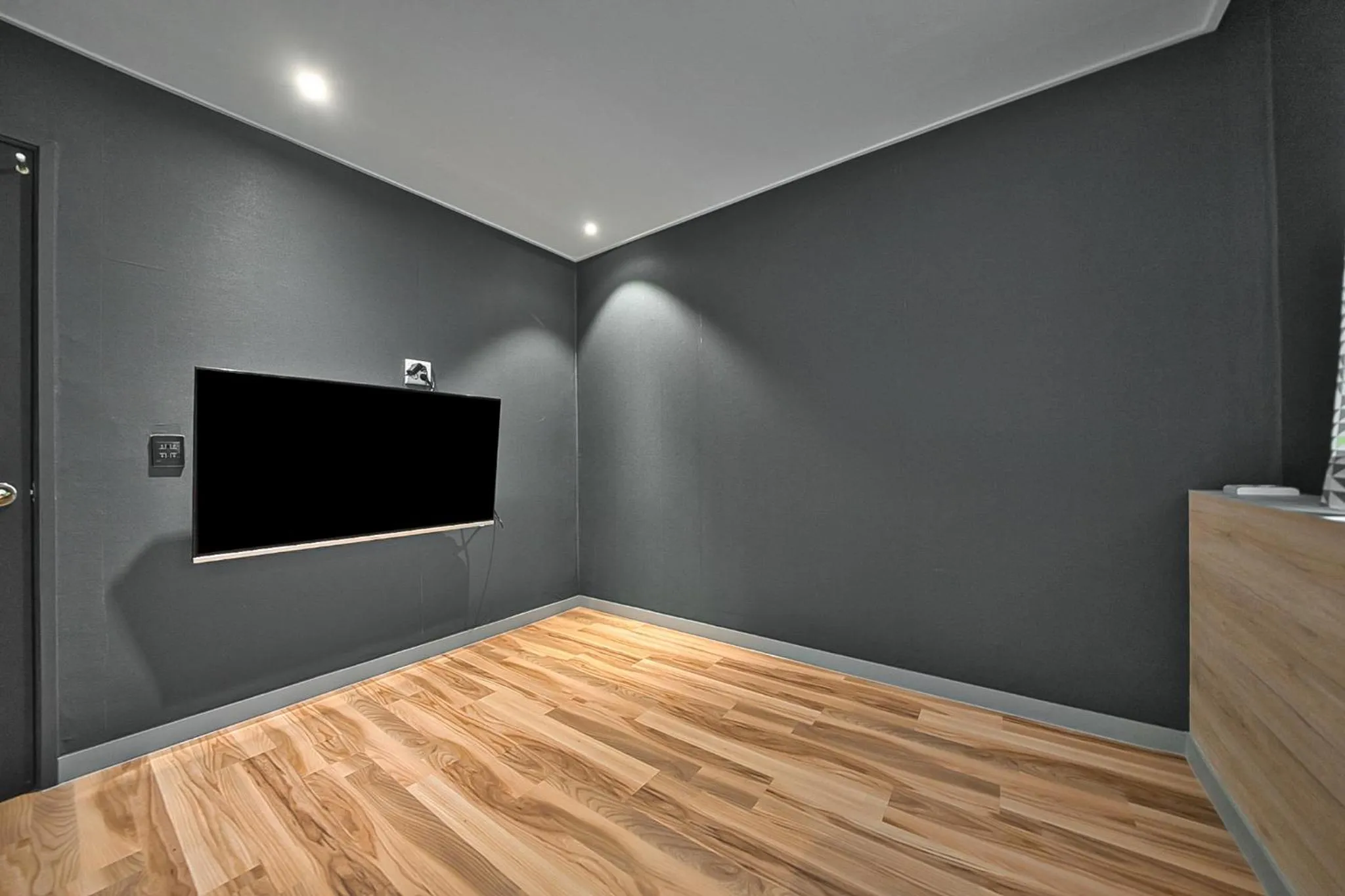 Area and facilities in One Stay Hotel