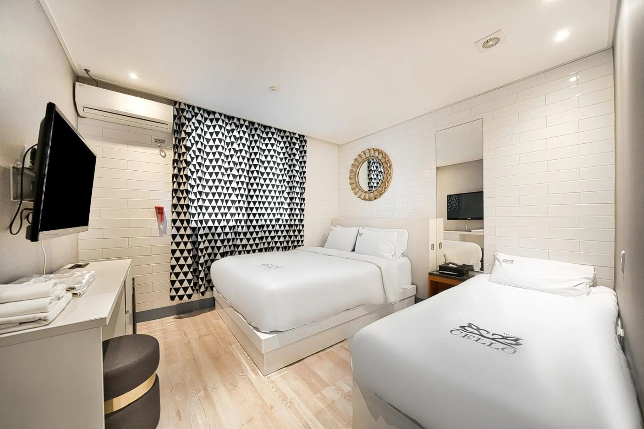 Bed in One Stay Hotel