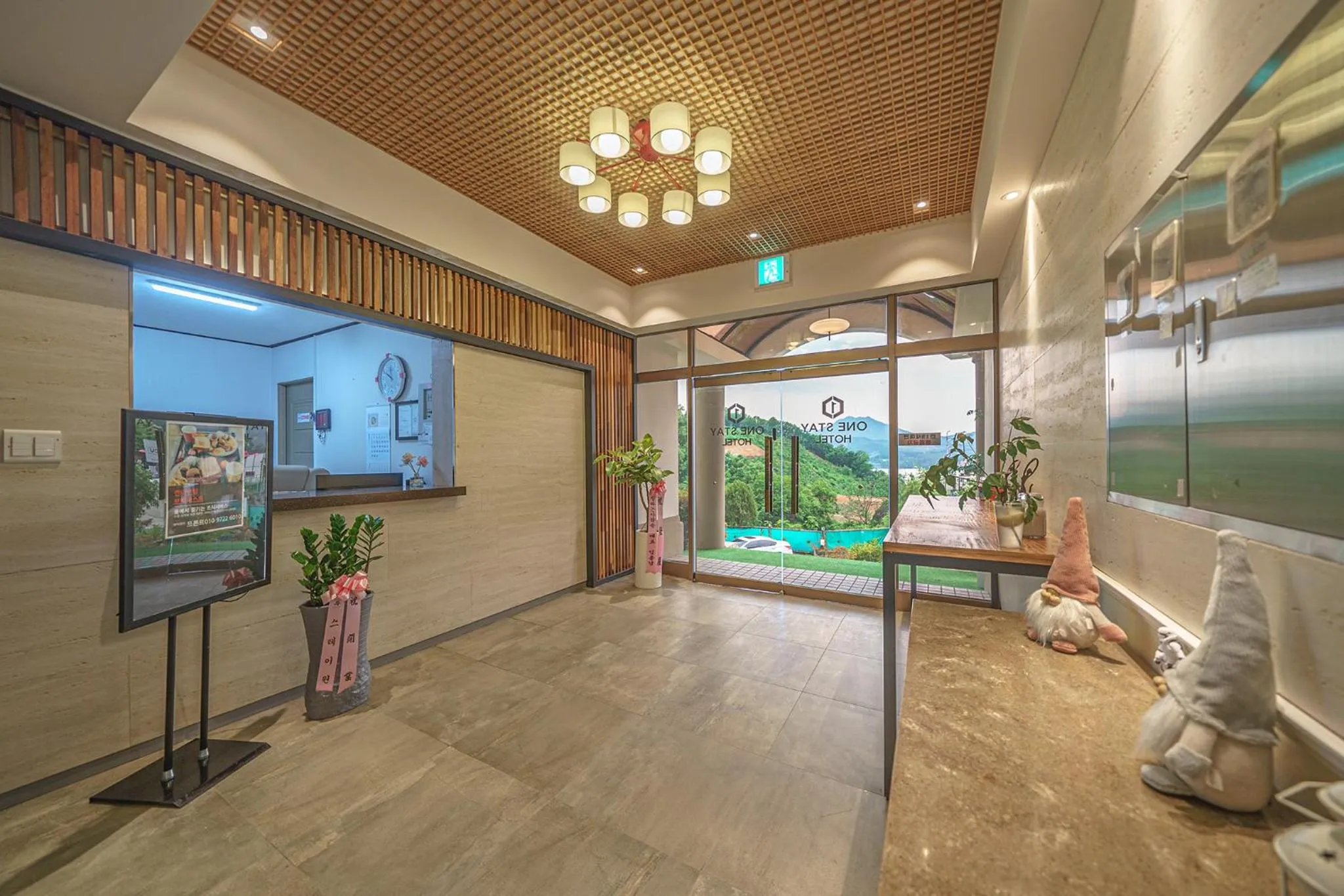 TV and multimedia in One Stay Hotel