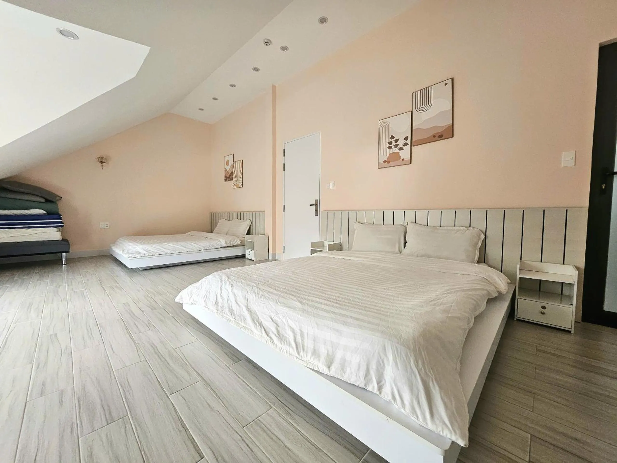 Property building, Bed in Flower Home KHE SANH 1