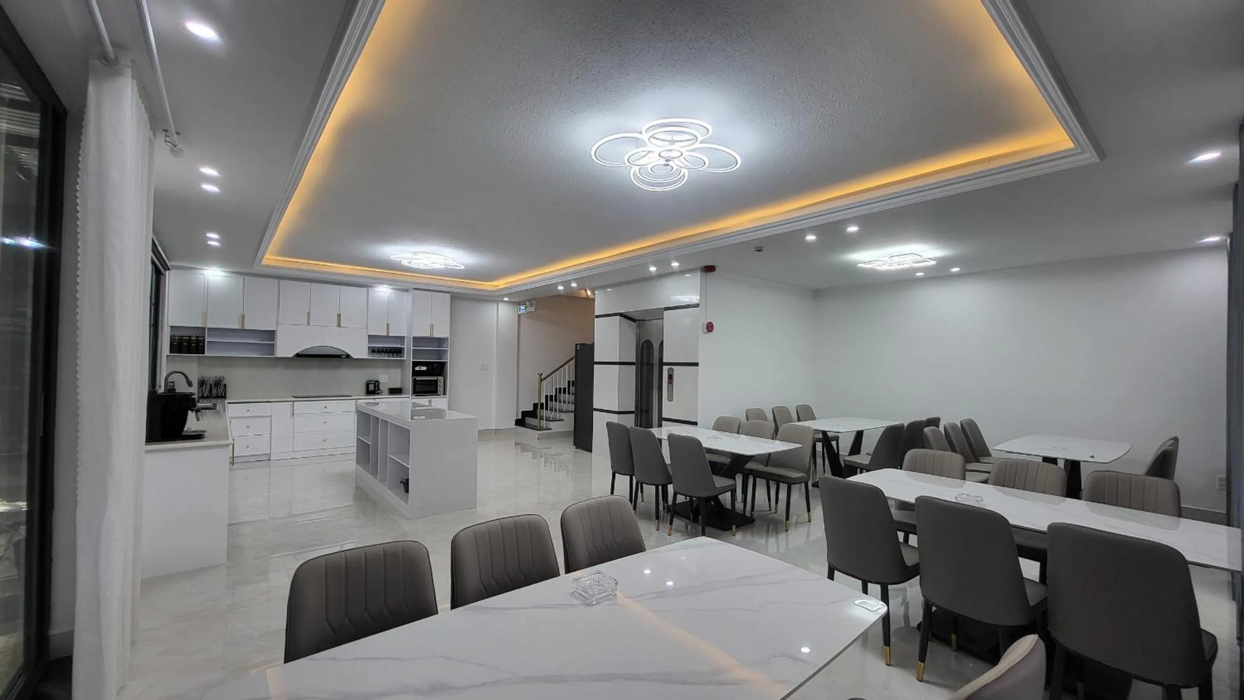 Kitchen or kitchenette in Flower Home KHE SANH 1