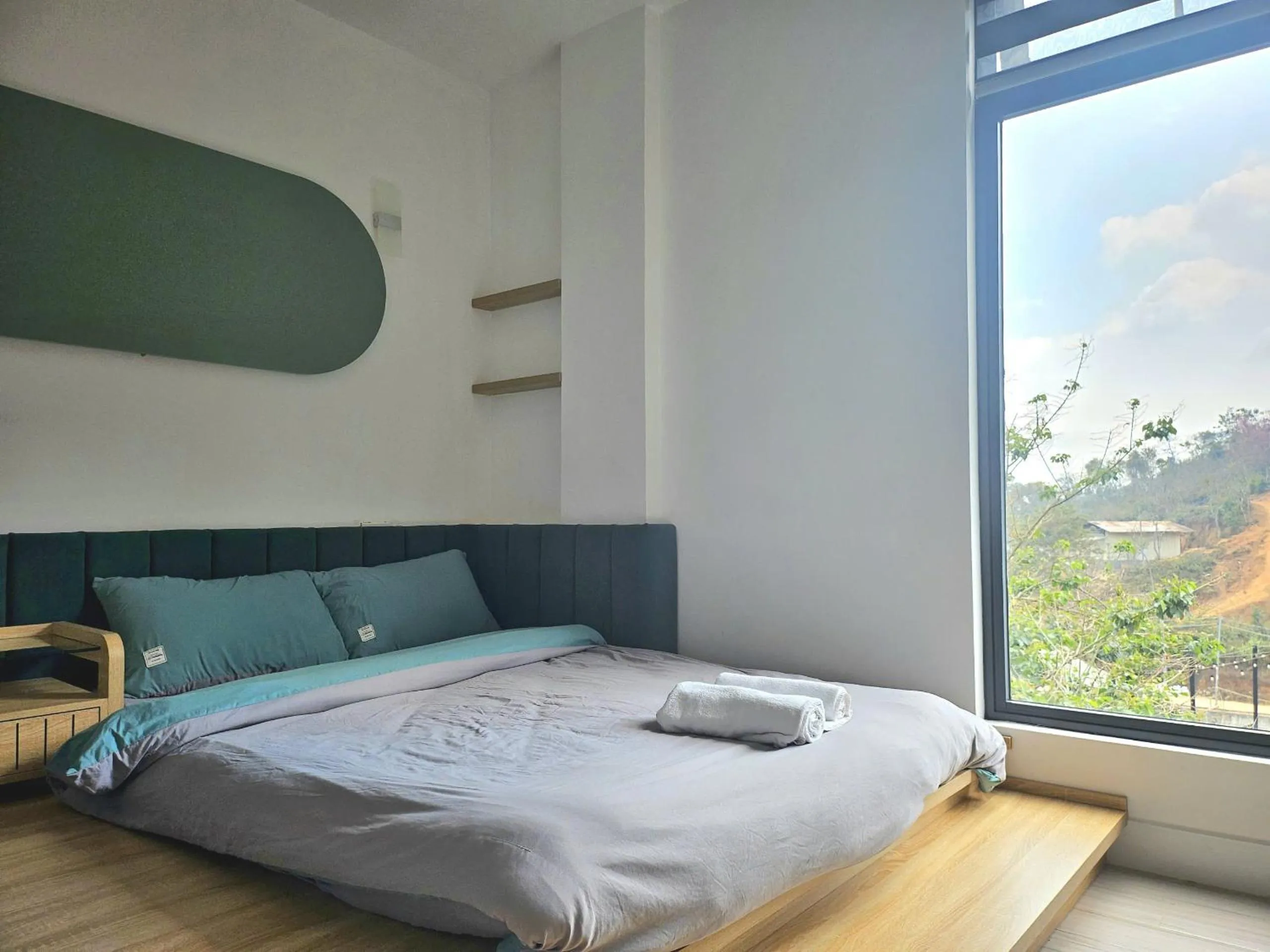 Property building, Bed in Flower Home KHE SANH 1