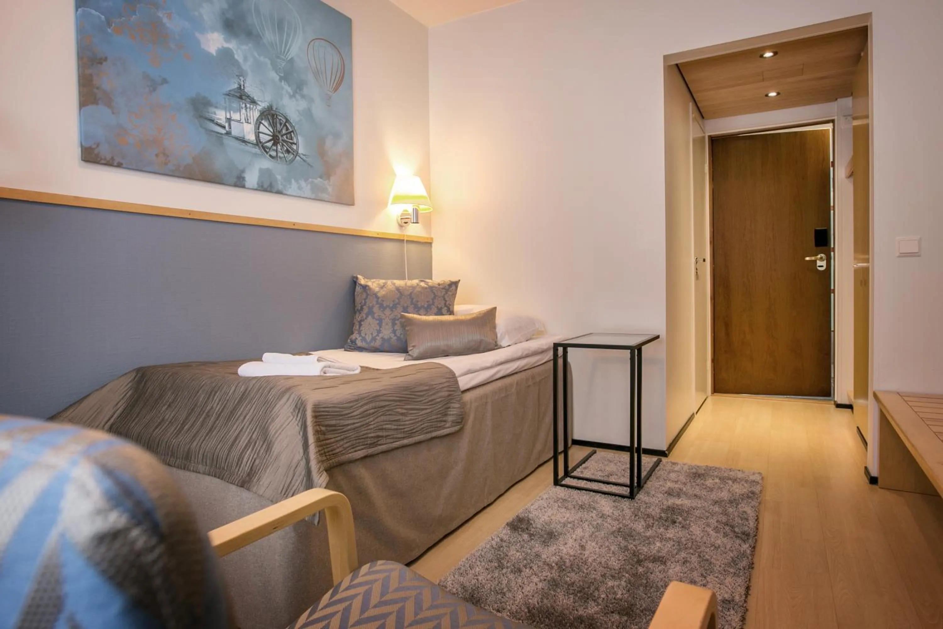 Photo of the whole room in Hotelli Gustavelund