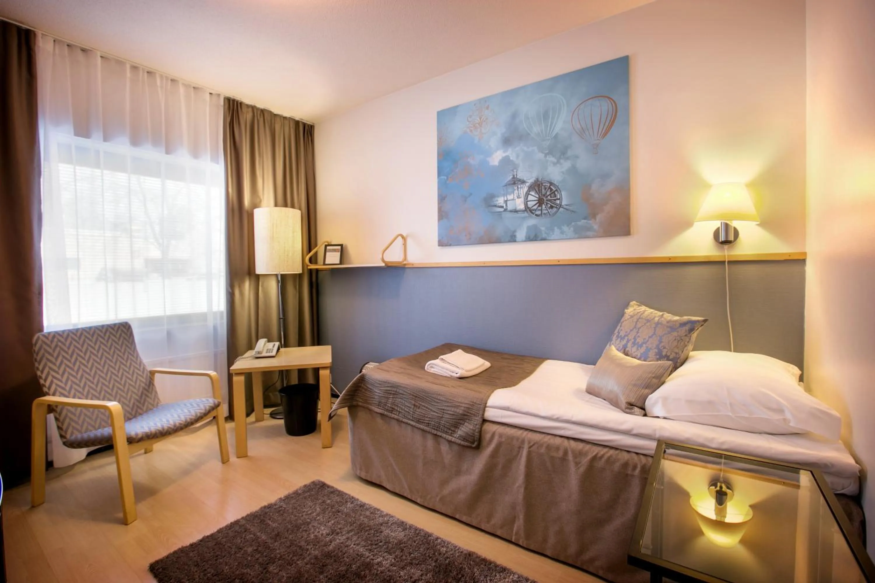 Photo of the whole room, Bed in Hotelli Gustavelund