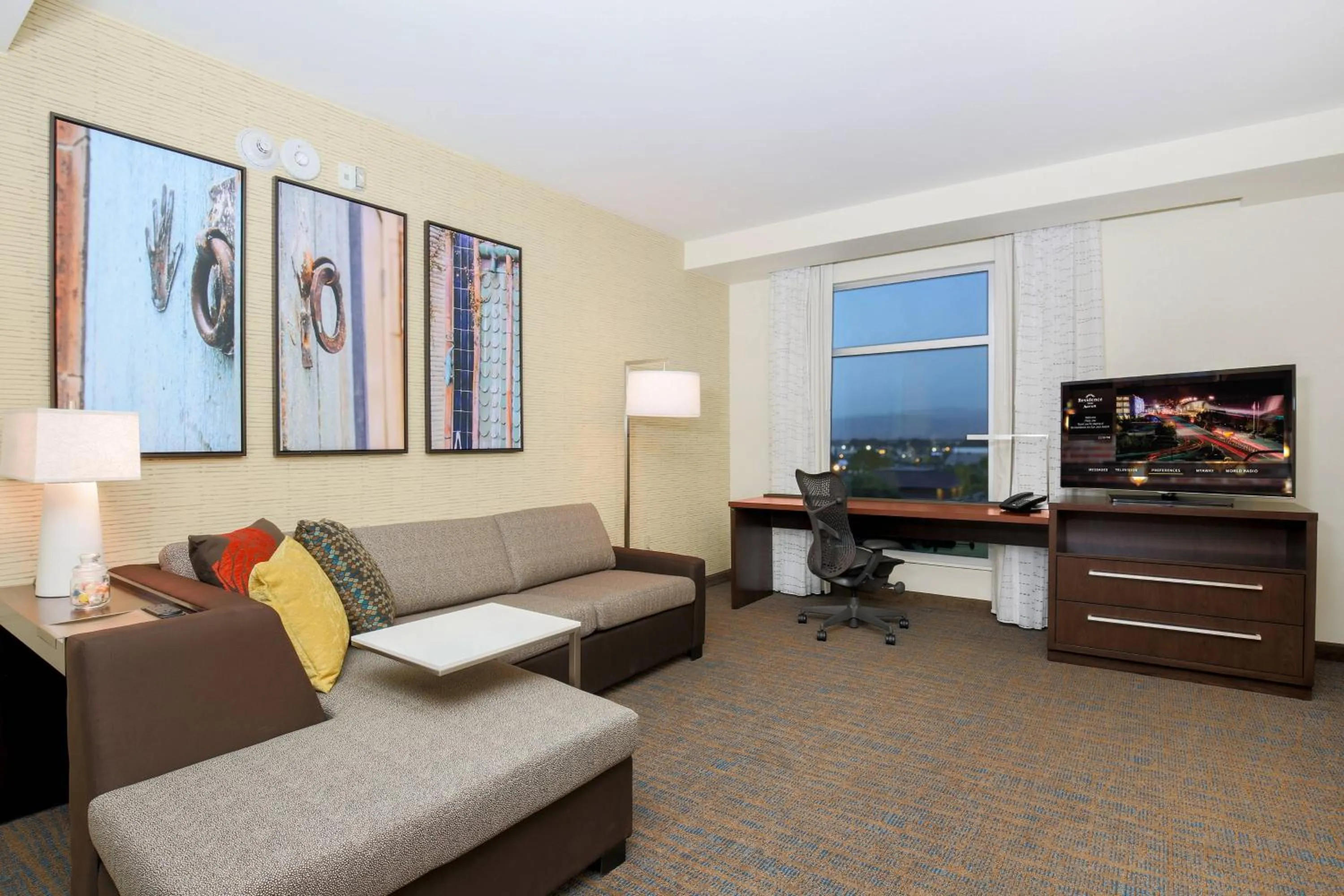 Living room in Residence Inn by Marriott San Jose Airport