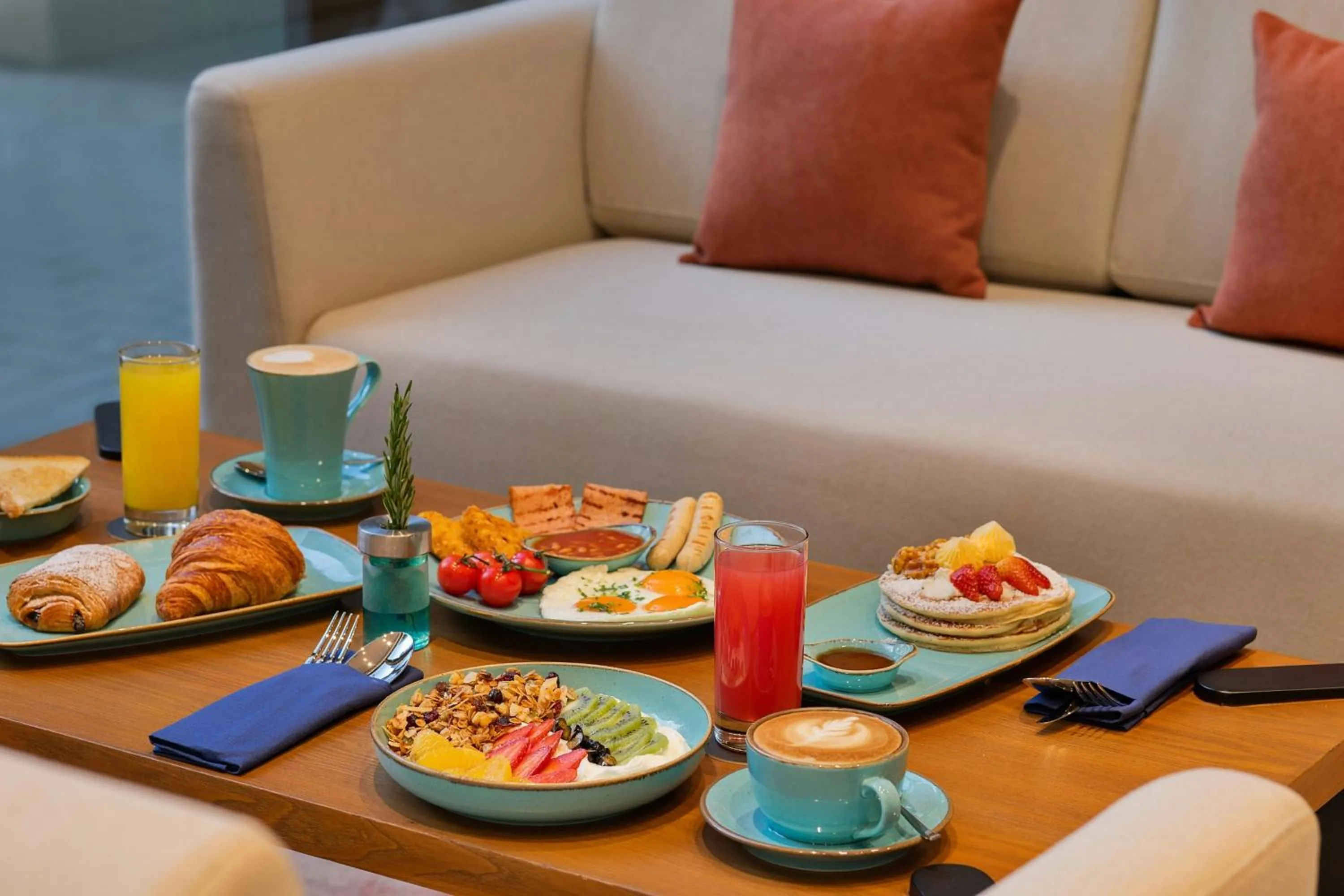 Restaurant/places to eat in Courtyard by Marriott World Trade Center, Abu Dhabi