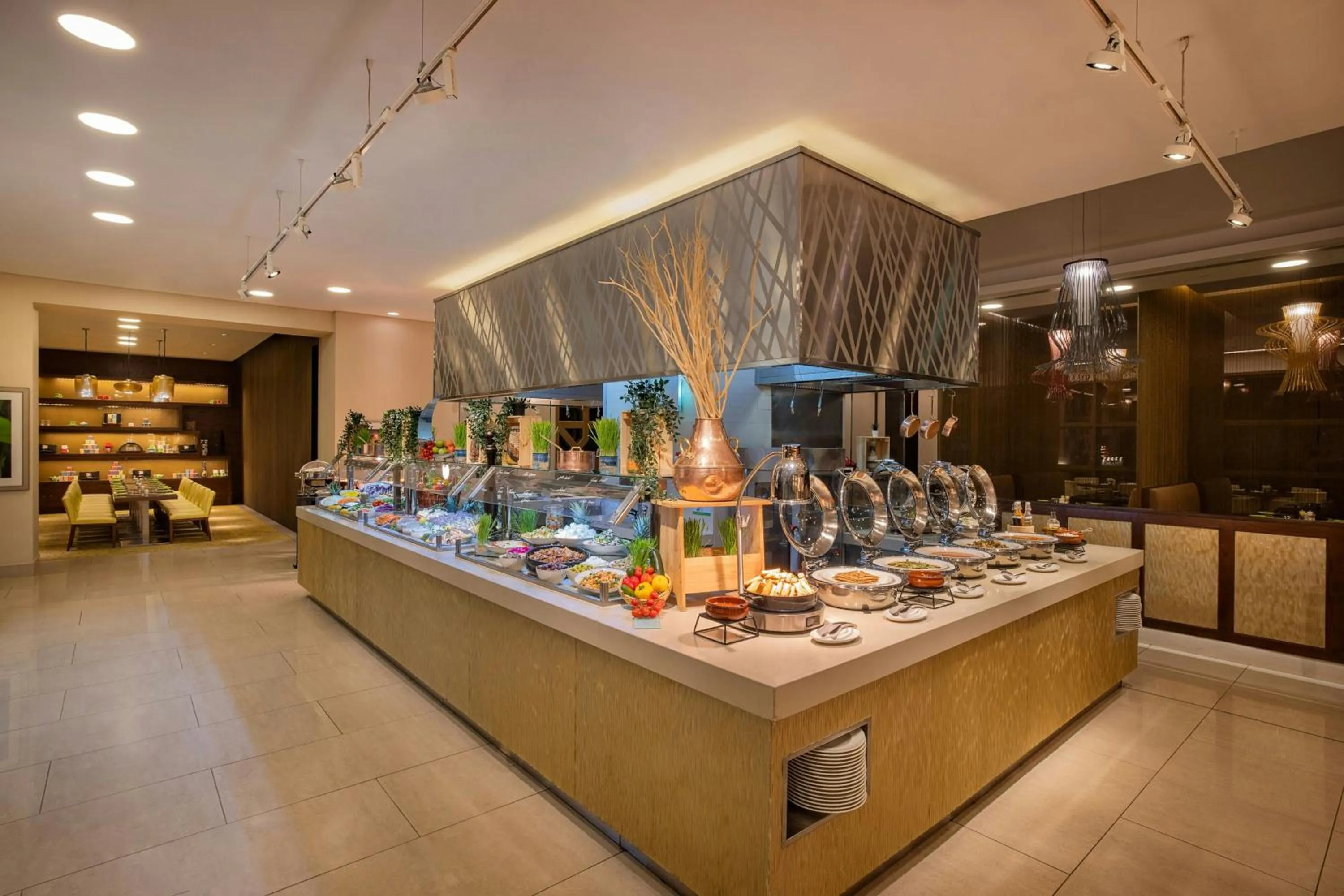 Restaurant/places to eat in Courtyard by Marriott World Trade Center, Abu Dhabi