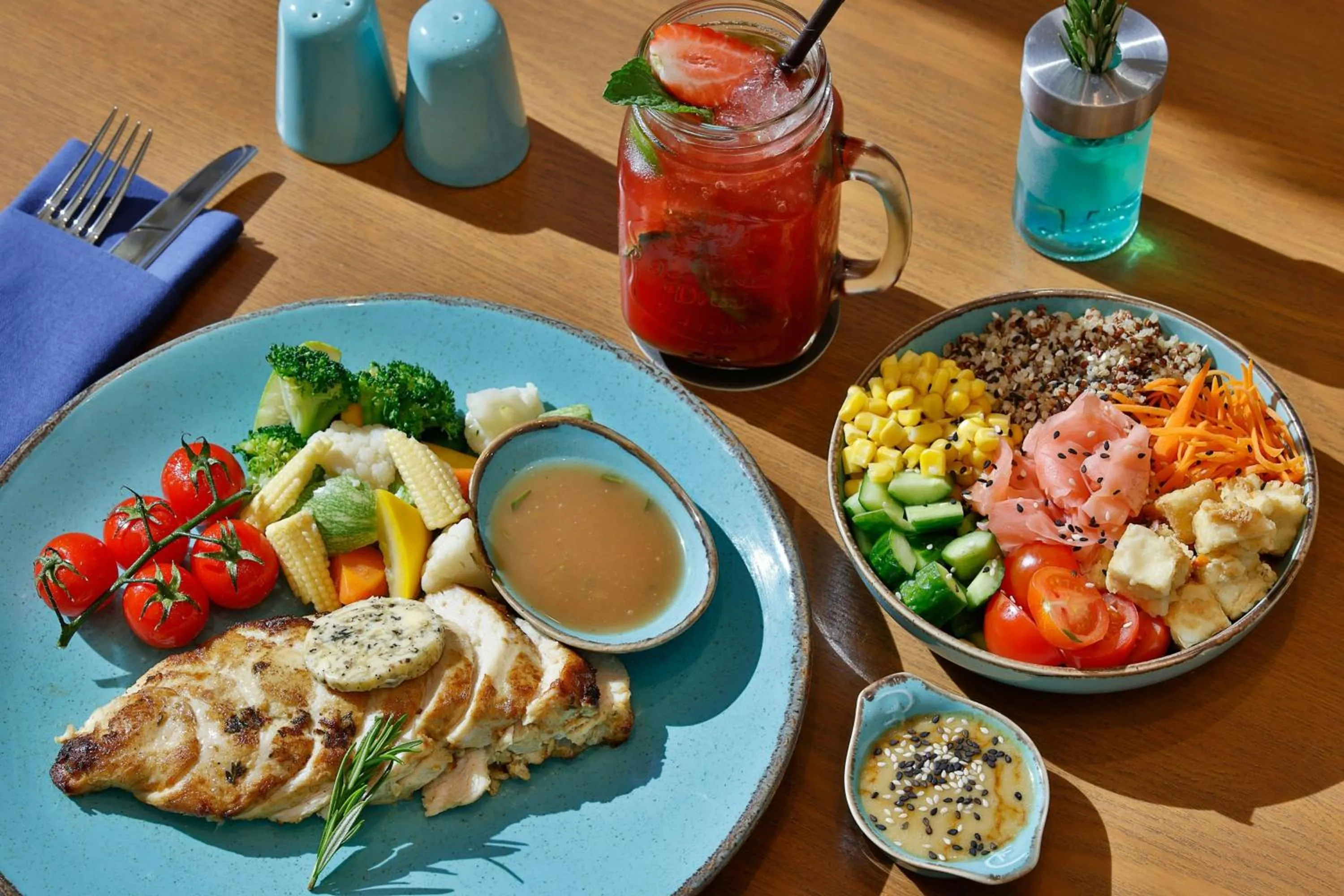 Restaurant/places to eat in Courtyard by Marriott World Trade Center, Abu Dhabi